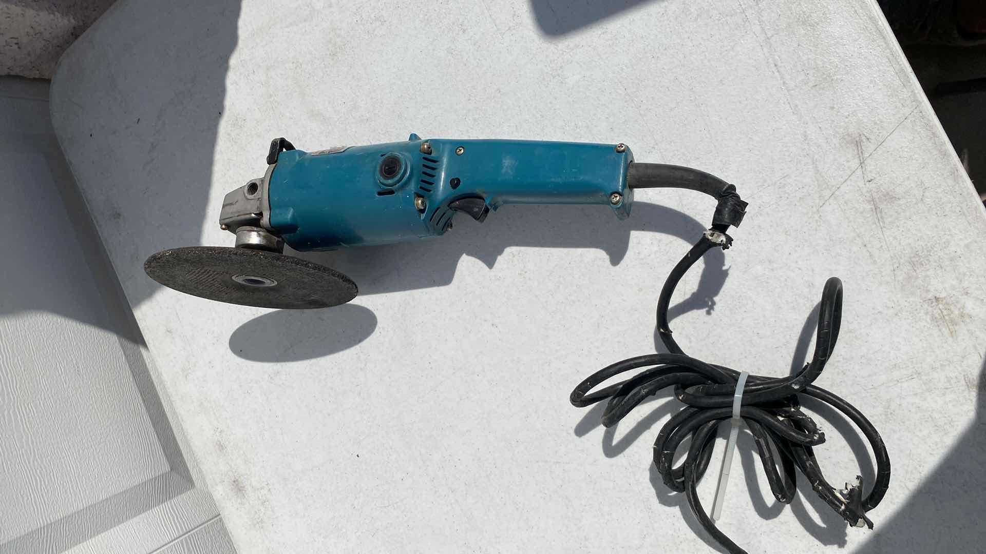 Photo 1 of MAKITA 125MM DISC GRINDER