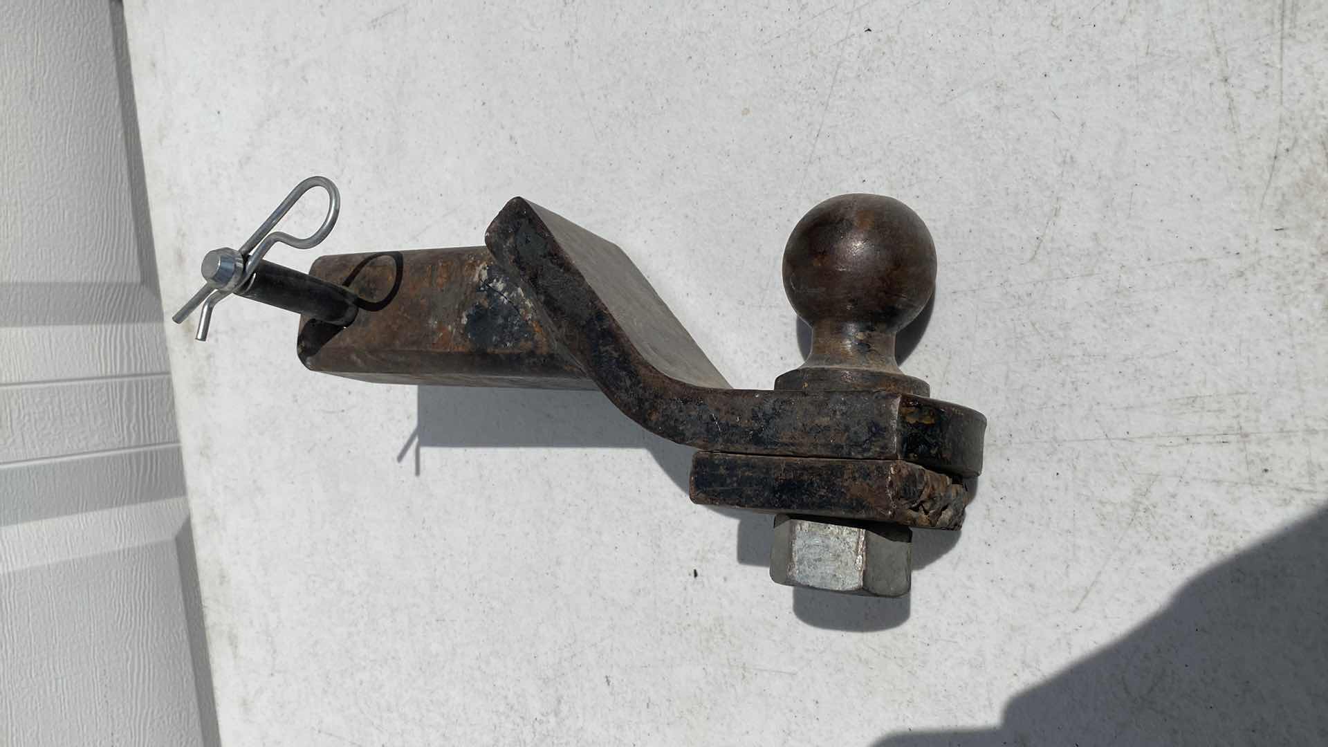 Photo 1 of 2" TOW HITCH