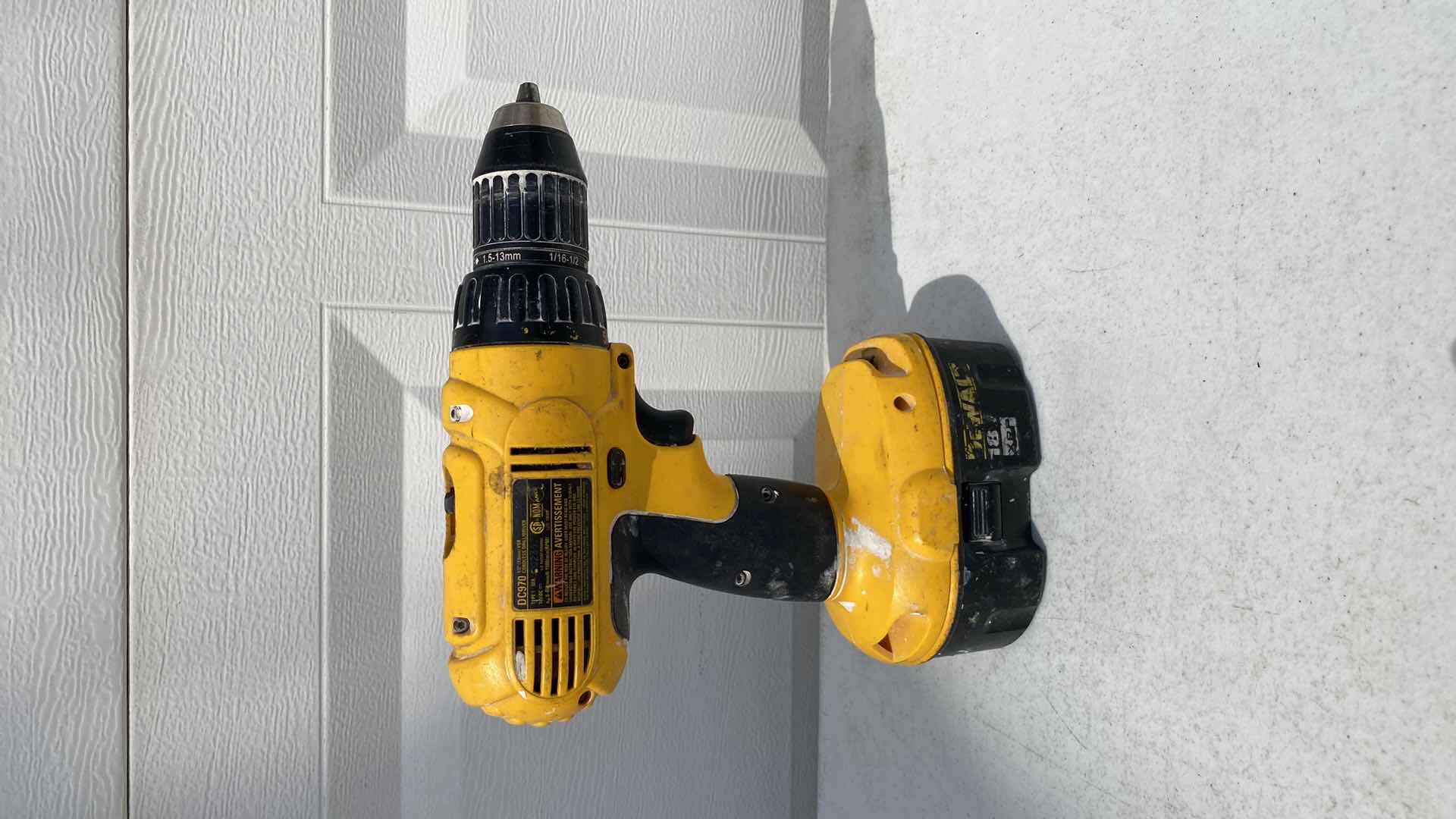 Photo 1 of DEWALT DC970 1/2 (13mm) VSR CORDLESS DRILL/DRIVER 18 V
BATTERY INCLUDED