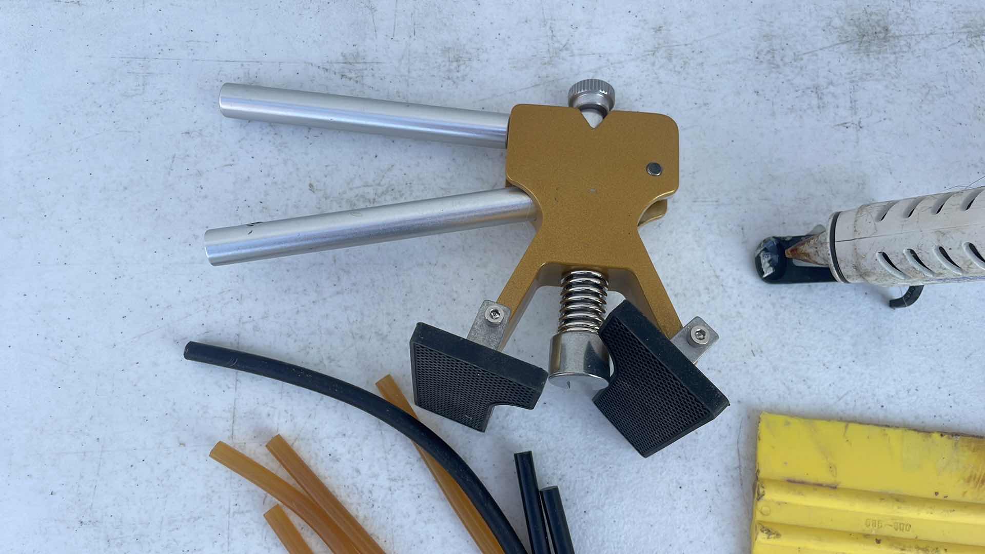 Photo 1 of DENT PULLER