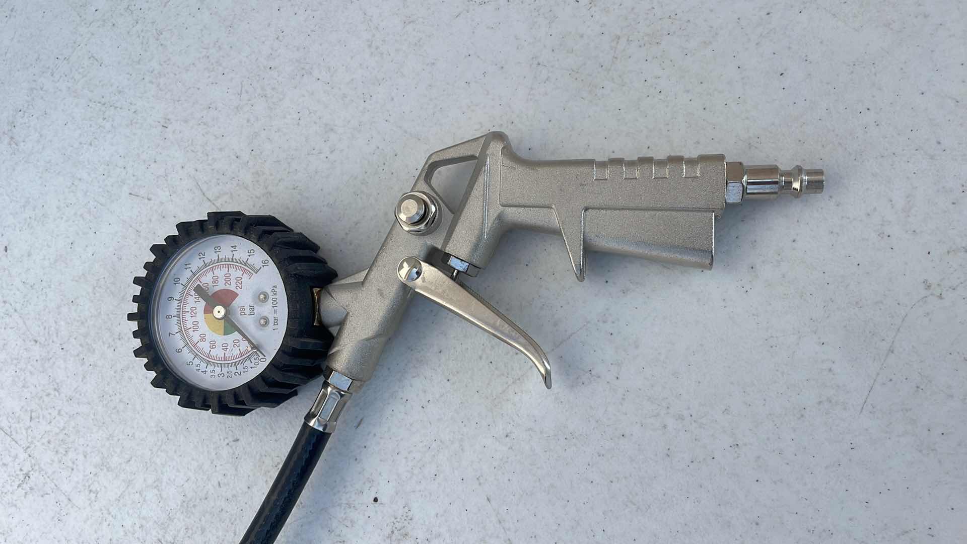 Photo 1 of AIR PRESSURE GAUGES