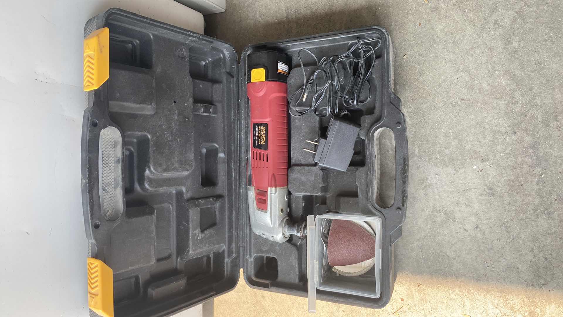 Photo 1 of CHICAGO ELECTRIC POWER TOOLS 67707
12V LITHIUM-ION MULTIFUNCTION POWER TOOL