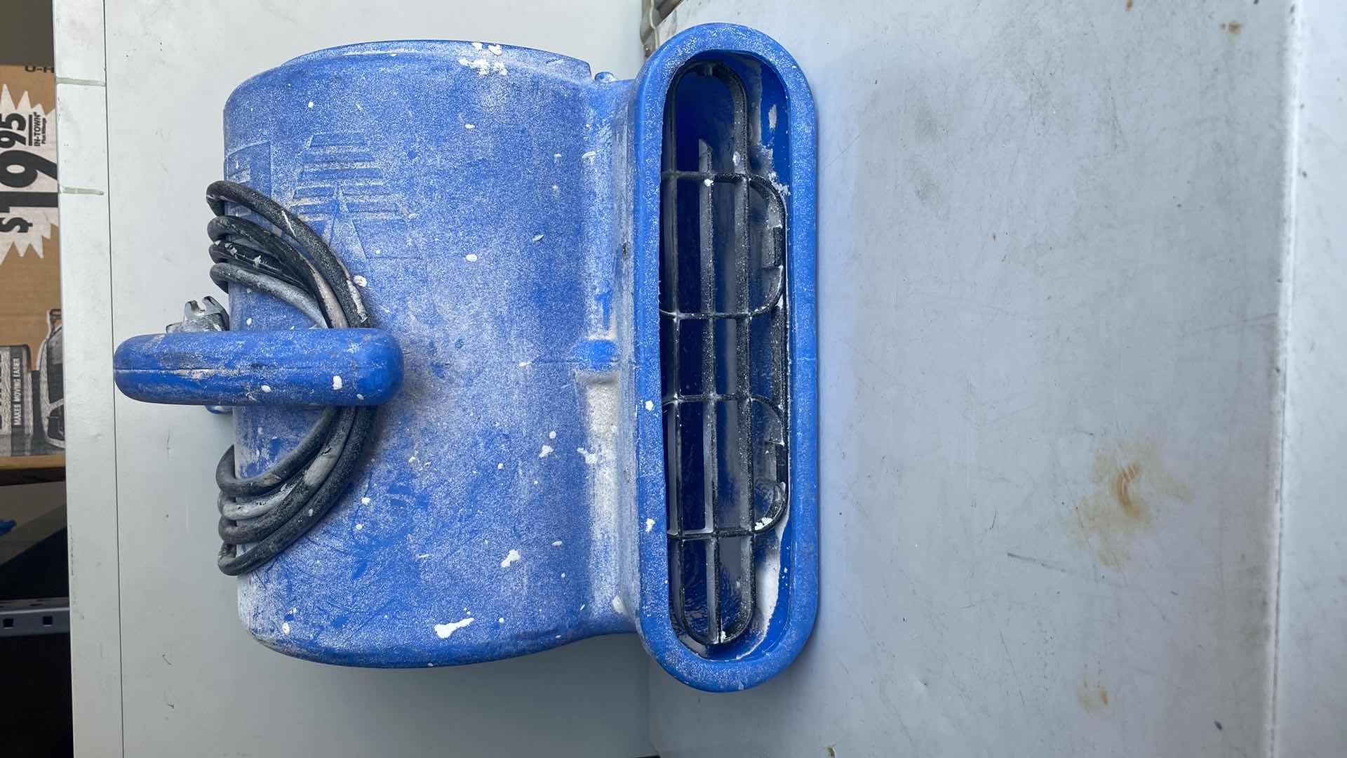 Photo 1 of B-AIR VP-20 1/5 HP AIR MOVER FOR WATER DAMAGE RESTORATION CARPET DRYER FLOOR BLOWER FAN HOME AND PLUMBING USE, BLUE