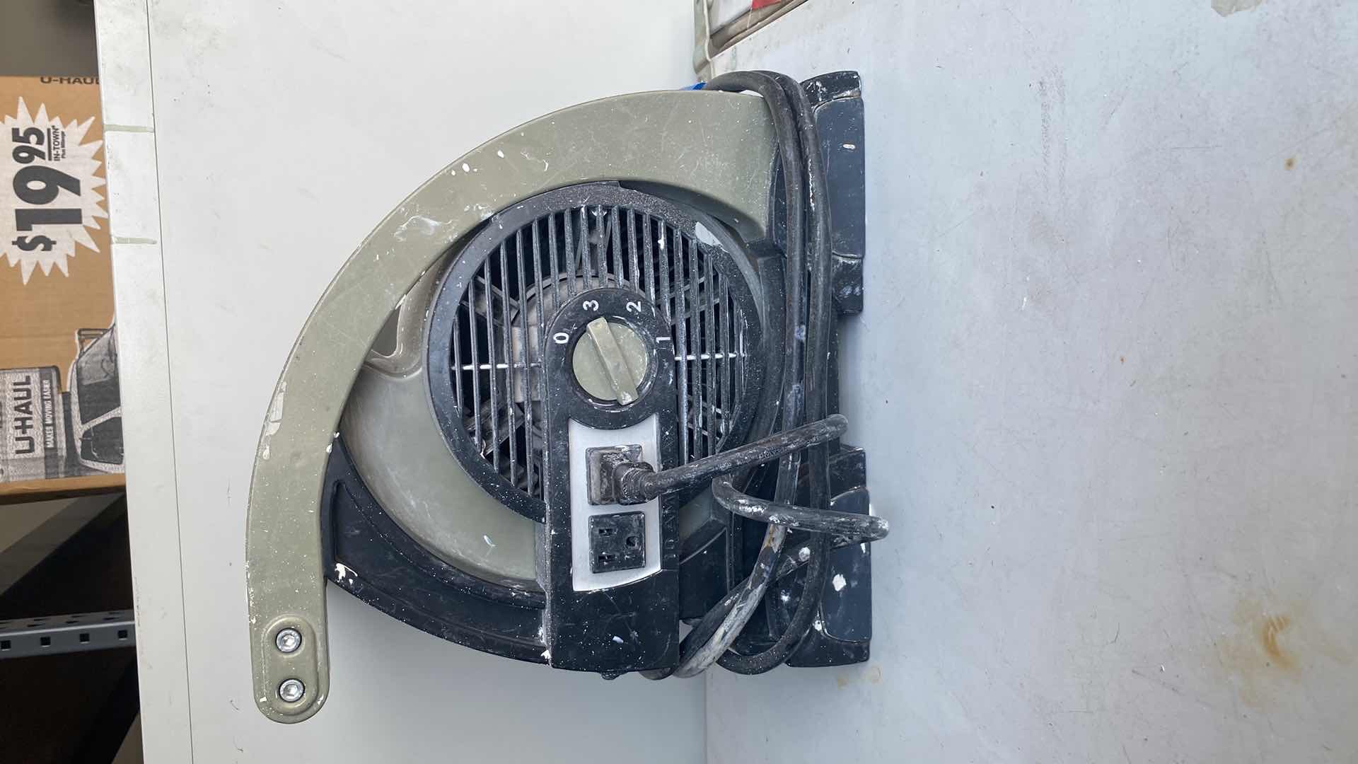 Photo 1 of LASKO 4914 BLOWER FAN FOR INDOOR USE ONLY