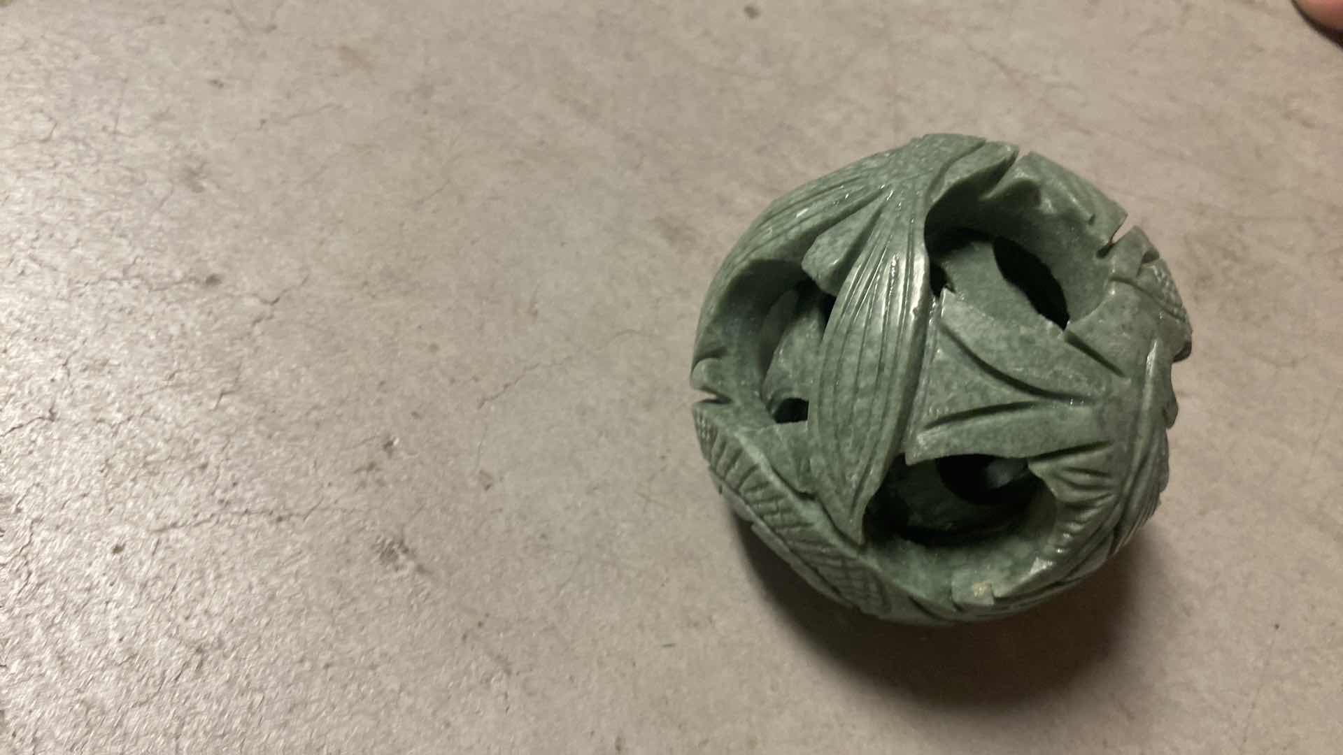 Photo 1 of 1.23LB NATURAL GREEN EXQUISITE CARVED QUARTZ SPHERE CRYSTAL BALL HEALING