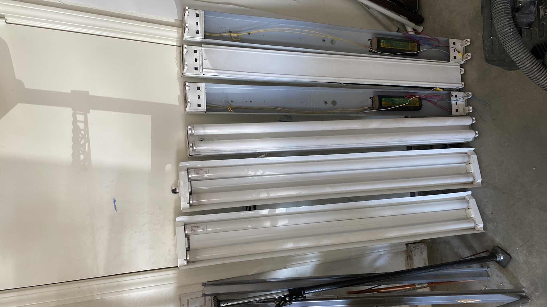 Photo 1 of FLORESCENT LIGHT FIXTURES 4’