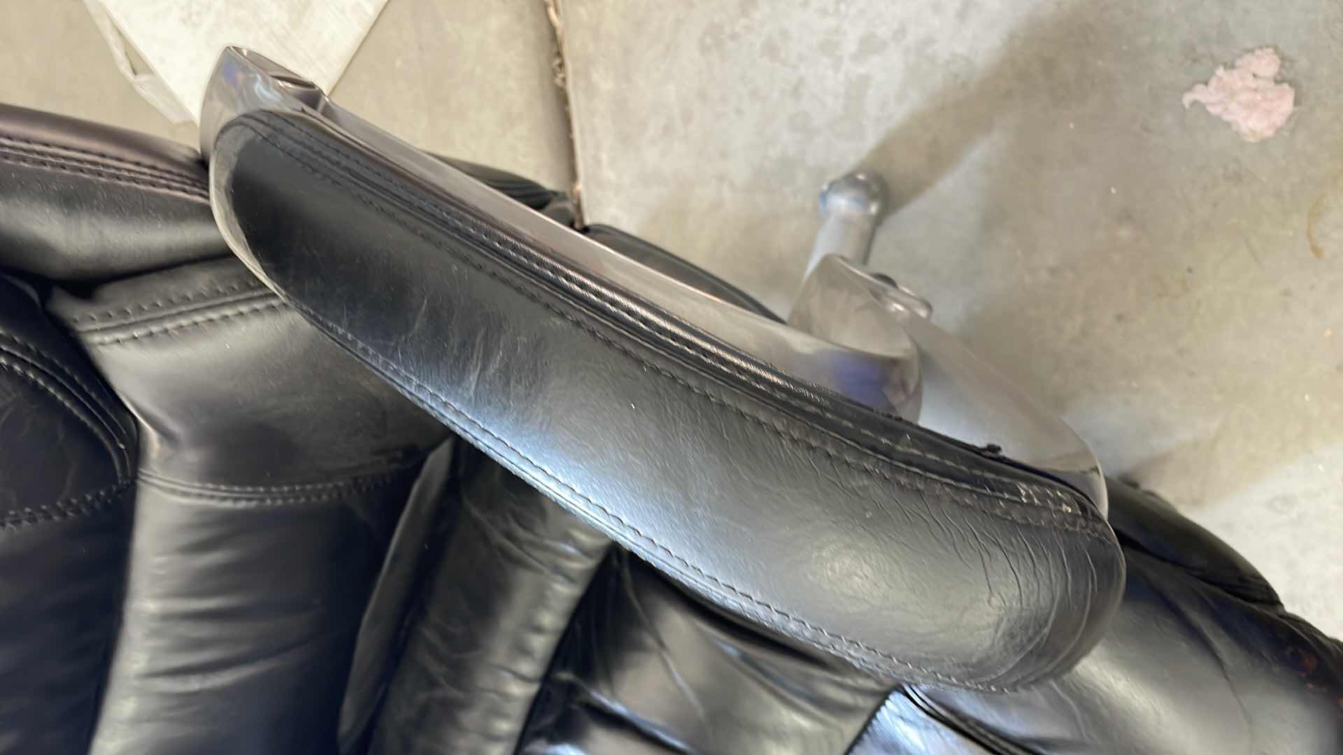 Photo 1 of LEATHER OFFICE CHAIR