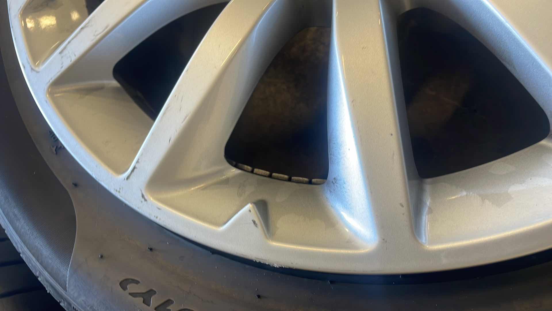 Photo 1 of FACTORY MASERATI GHIBLI WHEELS 18” X7.5” ALFIERI OEM ORIGINAL 670010977 PIRELLI PZERO 235/50ZR18 MANUFACTURE DATE 2013