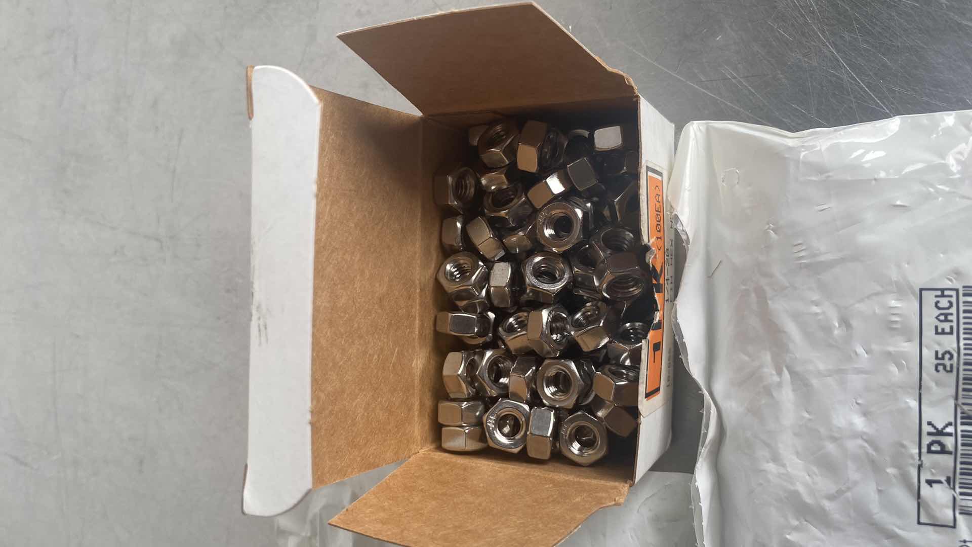 Photo 3 of 1/4-20 X 1-1/2 STAINLESS STEEL PHILLIPS MACHINE SCREWS (225) & 1/4-20 NUTS (100)