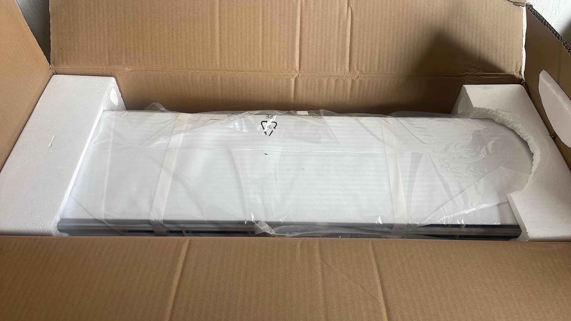 Photo 3 of DUCTLESS MINI-SPLIT OUTDOOR 1-ZONE HEAT PUMP INDOOR 12K BTU COOL/13K BTU HEAT 208/230/1
DUCTLESS MINI SPLITS VSC12H2