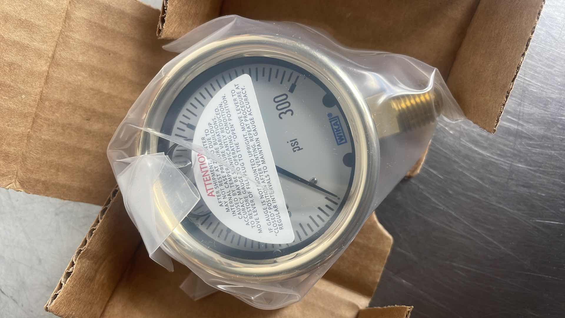 Photo 1 of WIKA TYPE 213.40 2.5" 300 PSI 1/4 NPT LOWER MOUNT 9310720