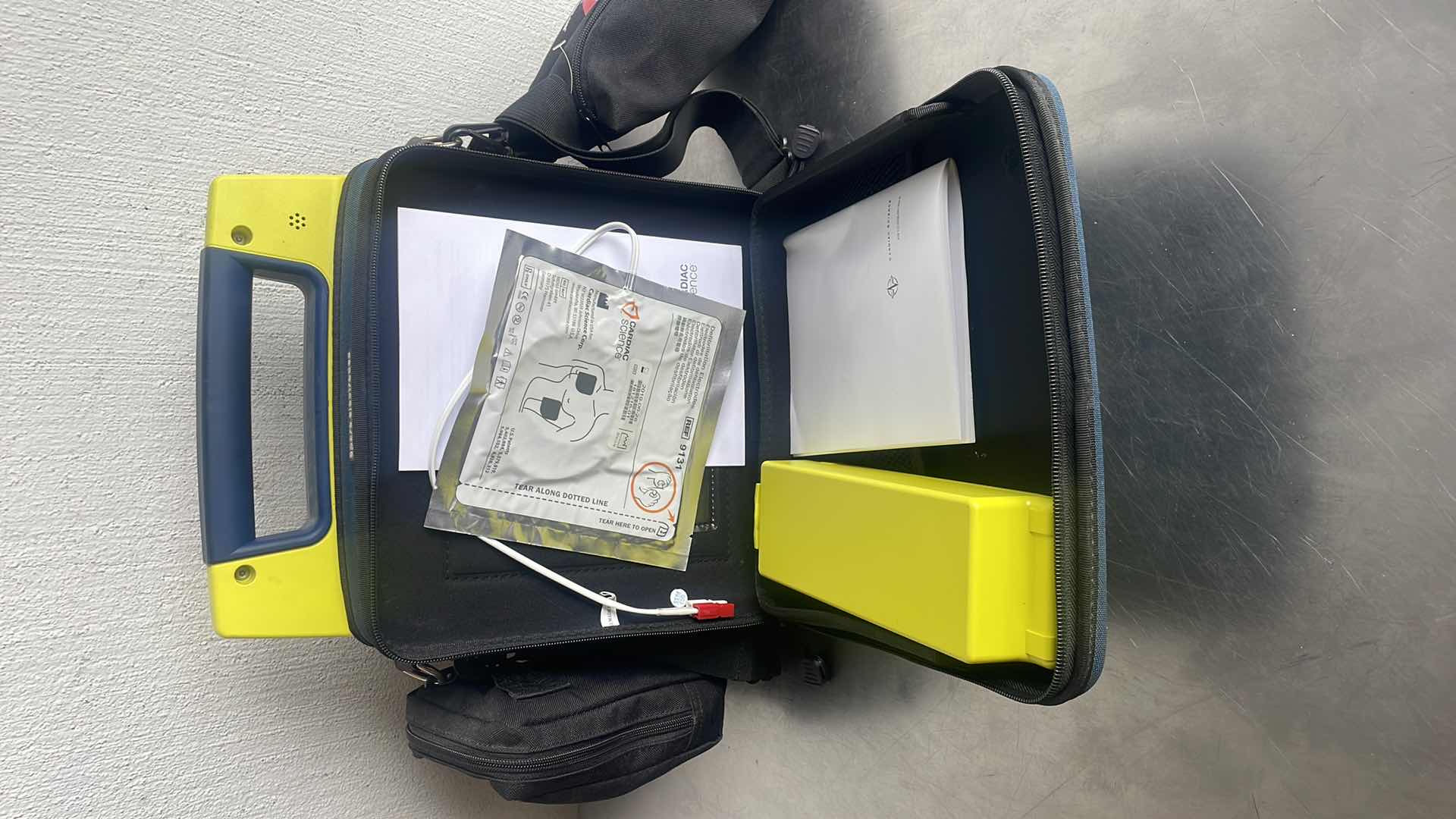 Photo 1 of POWERHEART AED G3