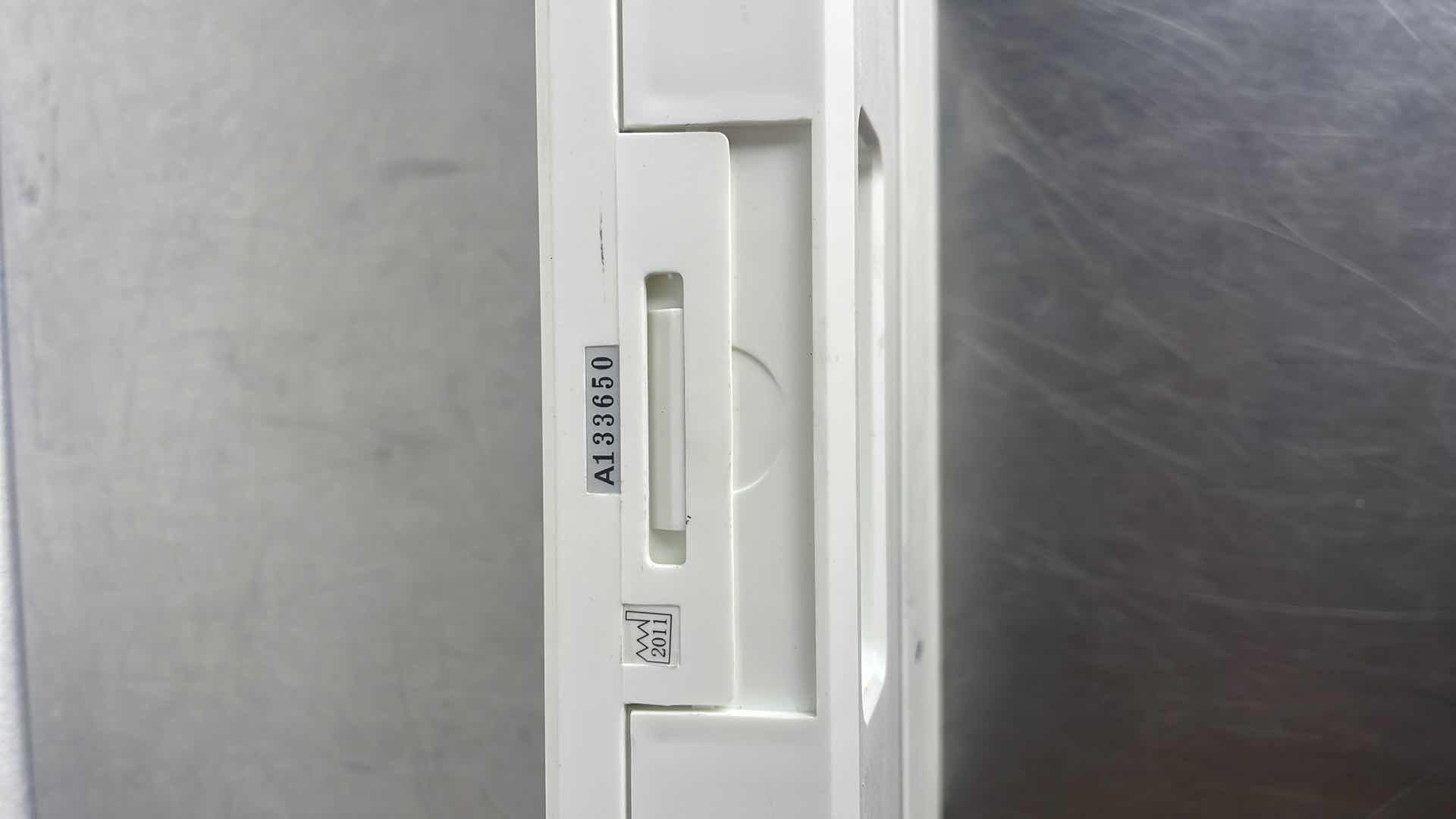 Photo 4 of ALPHA-STIM 100 MICROCURRENT AND CRANIAL ELECTROTHERAPY STIMULATOR KIT