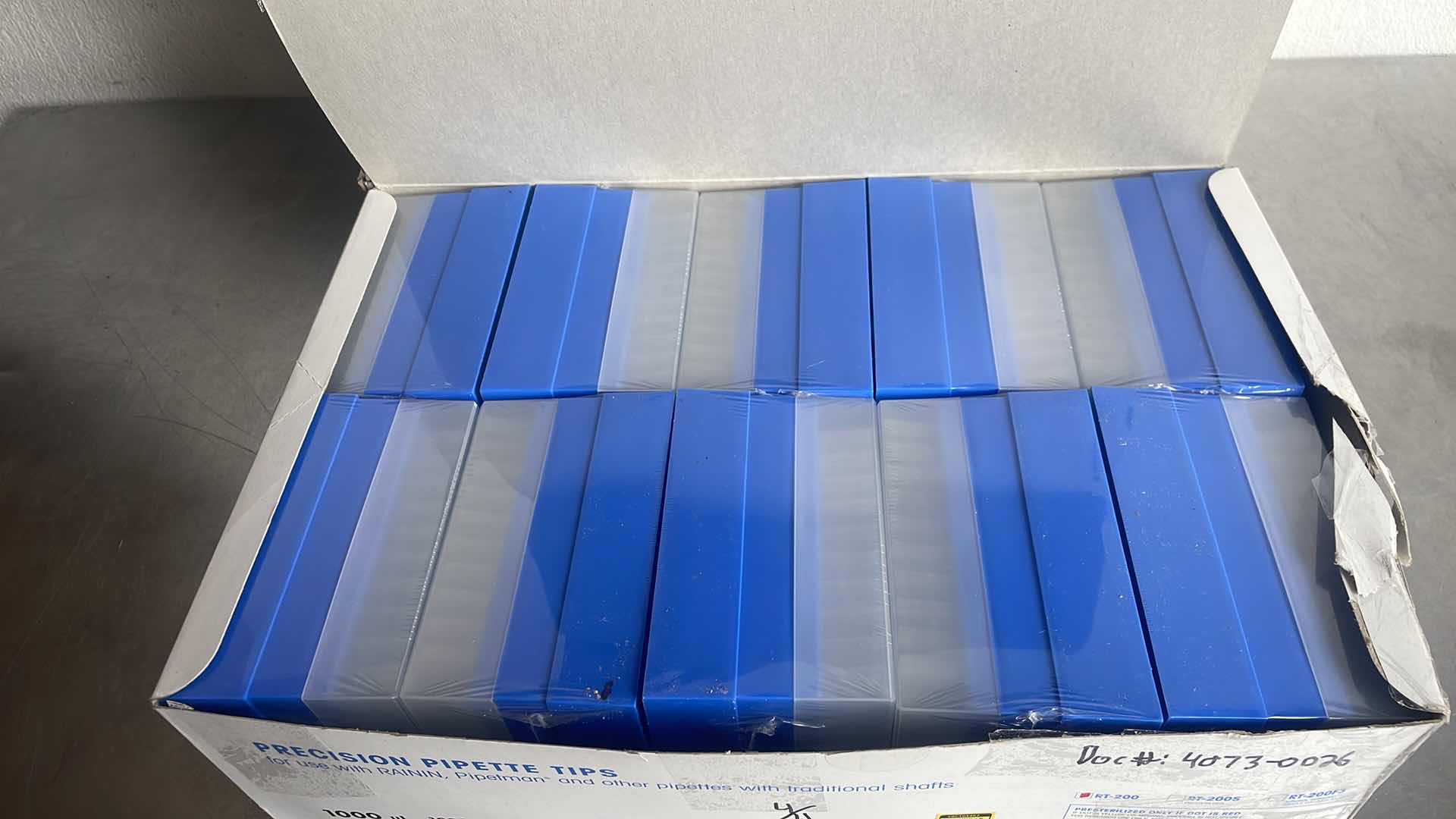 Photo 1 of BIOCLEAN PRECISION PIPETTE TIPS RT-200 4000PCS