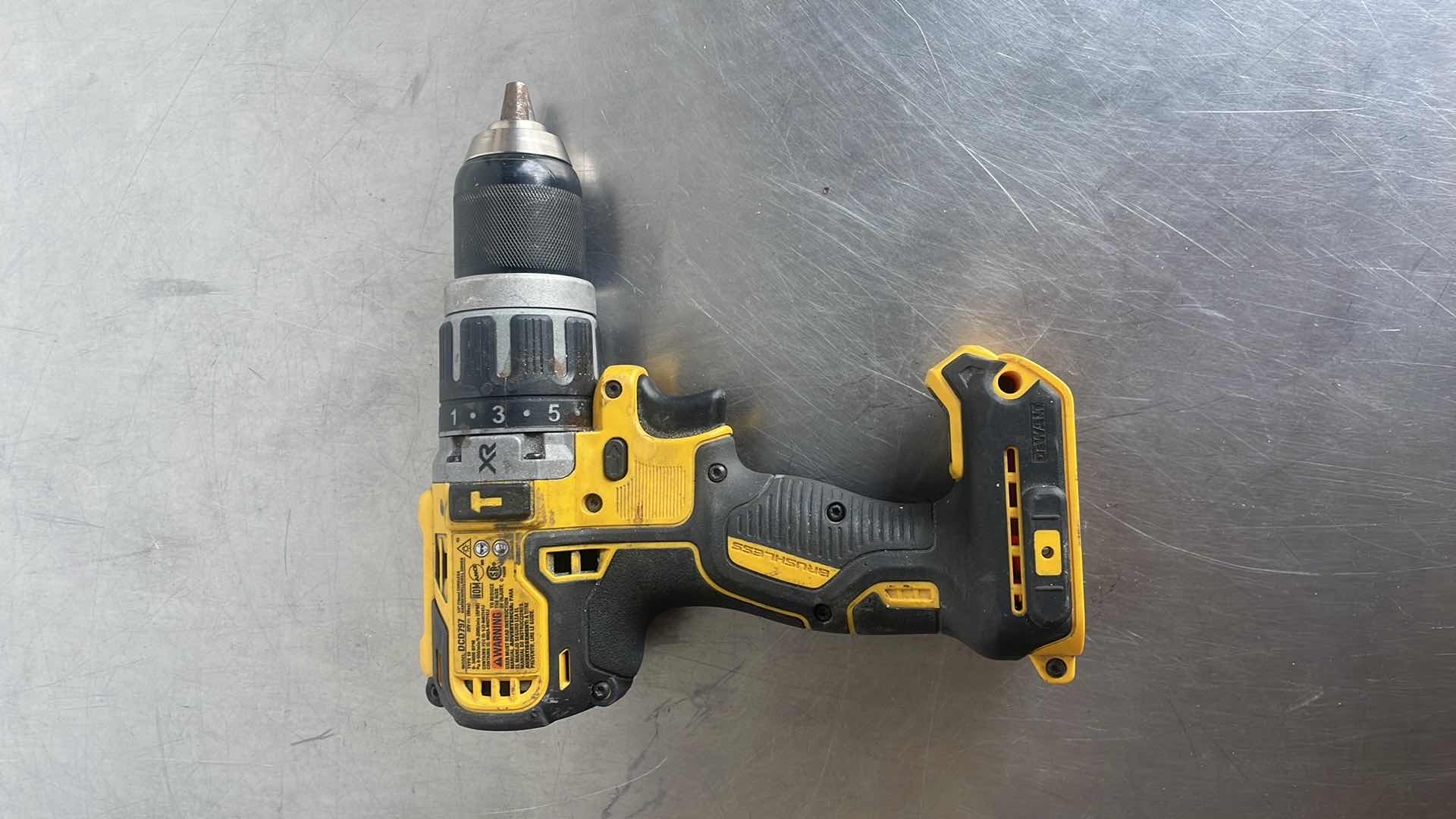 Photo 1 of DEWALT 1/2” CORDLESS HAMMERDRILL/ DRIVER DCD797 20V
