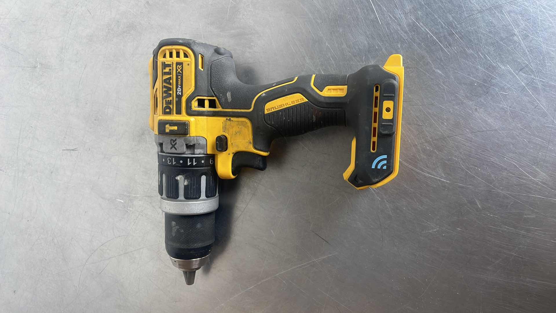 Photo 1 of DEWALT 1/2” CORDLESS HAMMERDRILL/ DRIVER DCD797 20V