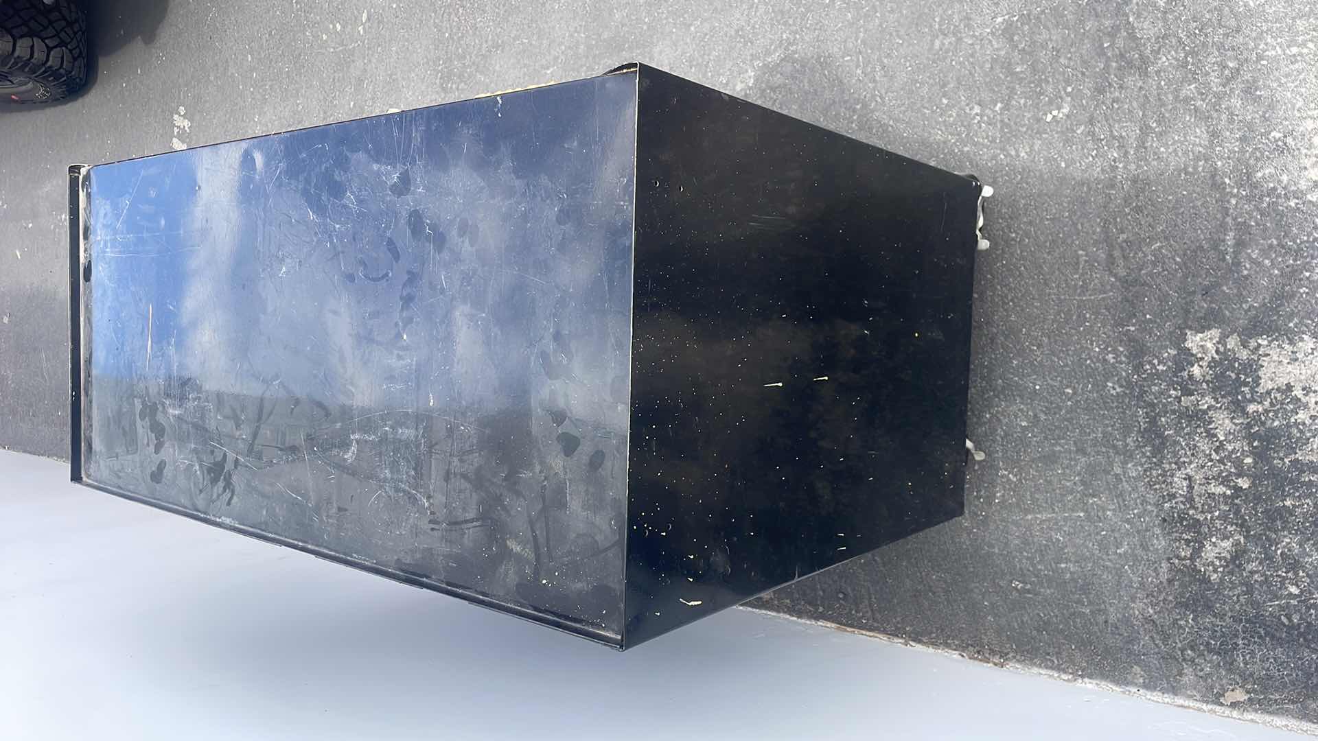 Photo 1 of HOMAK GOLD SERIES 6 DRAWER TOOL BOX MISSING KEYS