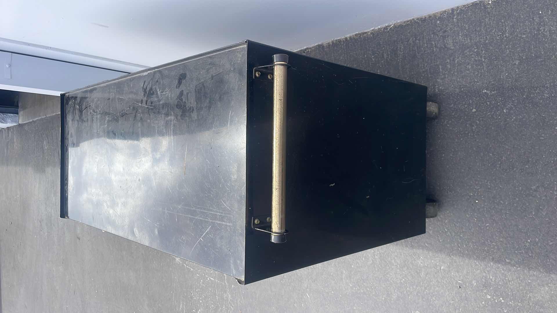 Photo 1 of HOMAK GOLD SERIES 6 DRAWER TOOL BOX MISSING KEYS