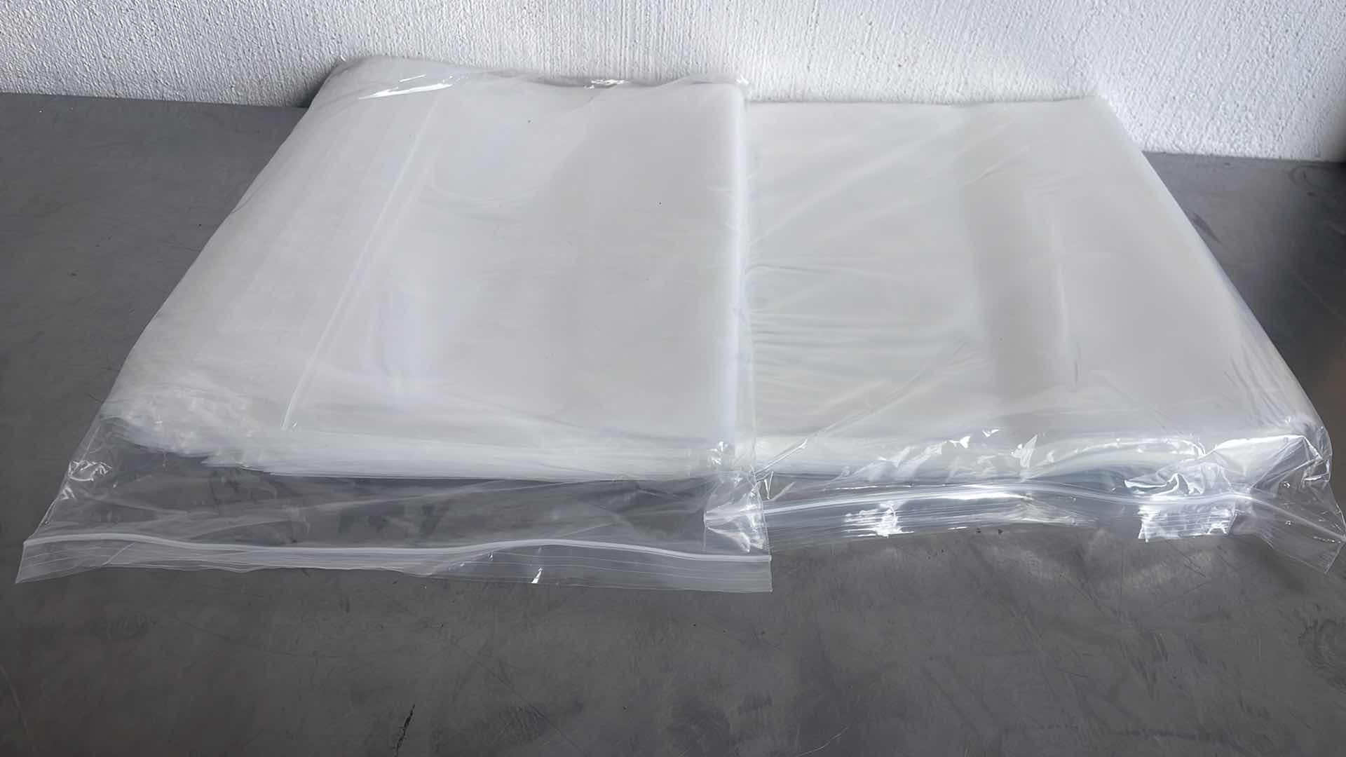 Photo 1 of 13" X 18" 2 MIL CLEAR RECLOSABLE ZIP PLASTIC POLY BAGS (200)
