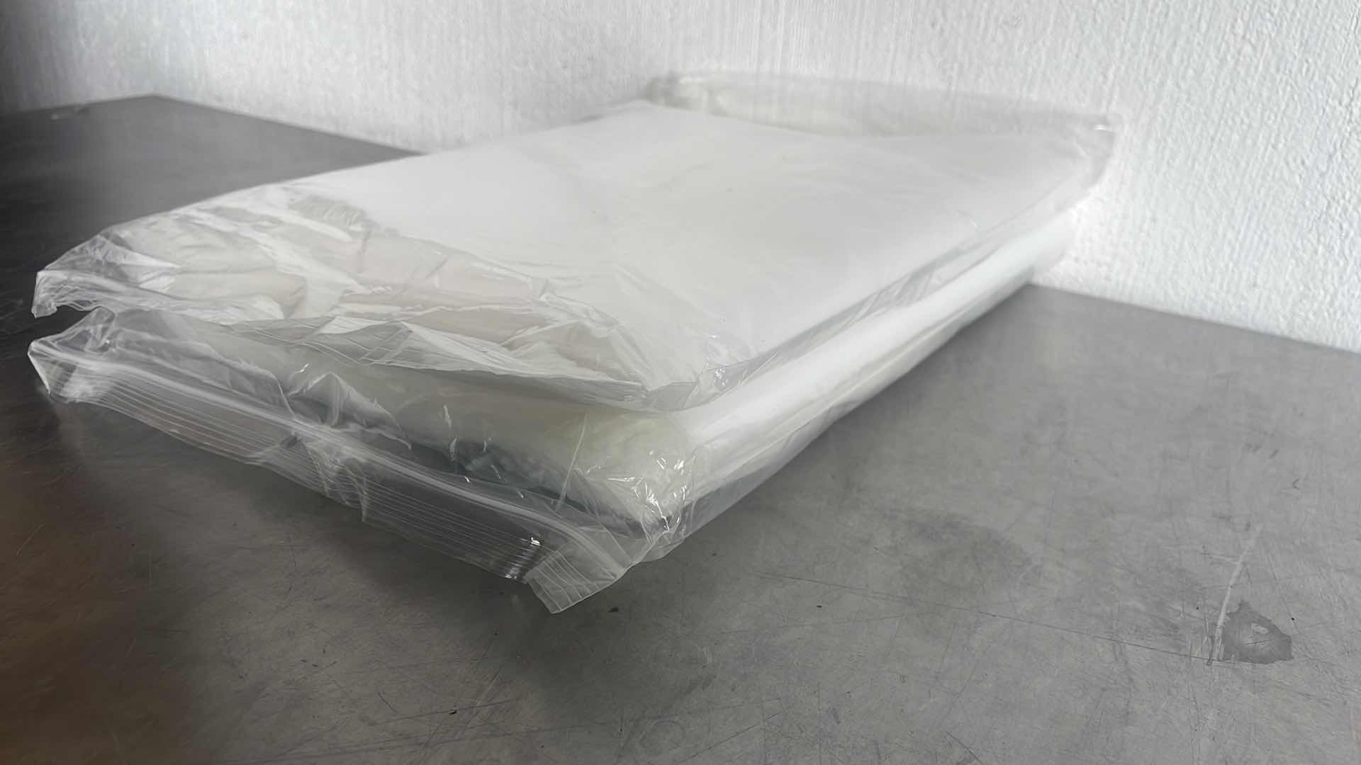 Photo 1 of 13" X 18" 2 MIL CLEAR RECLOSABLE ZIP PLASTIC POLY BAGS (200)
