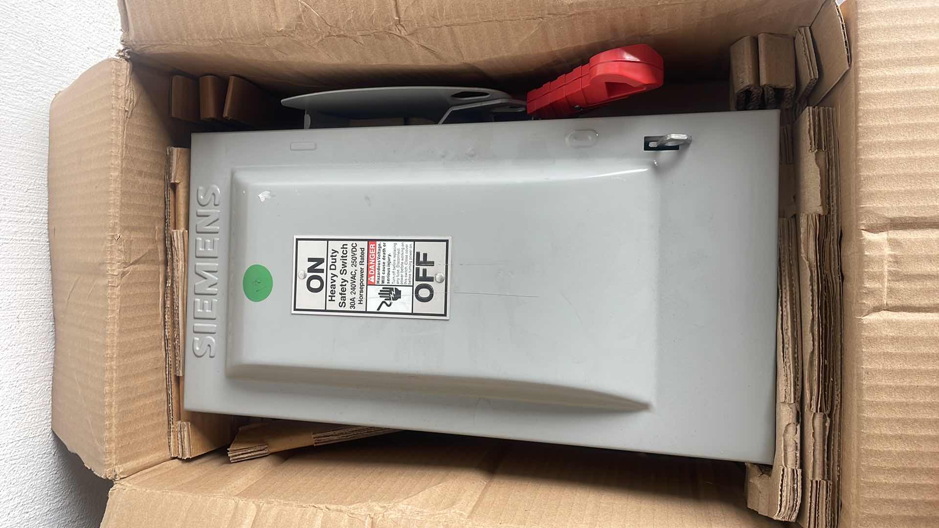 Photo 1 of SIEMENS HF321N HEAVY DUTY SAFETY SWITCH
