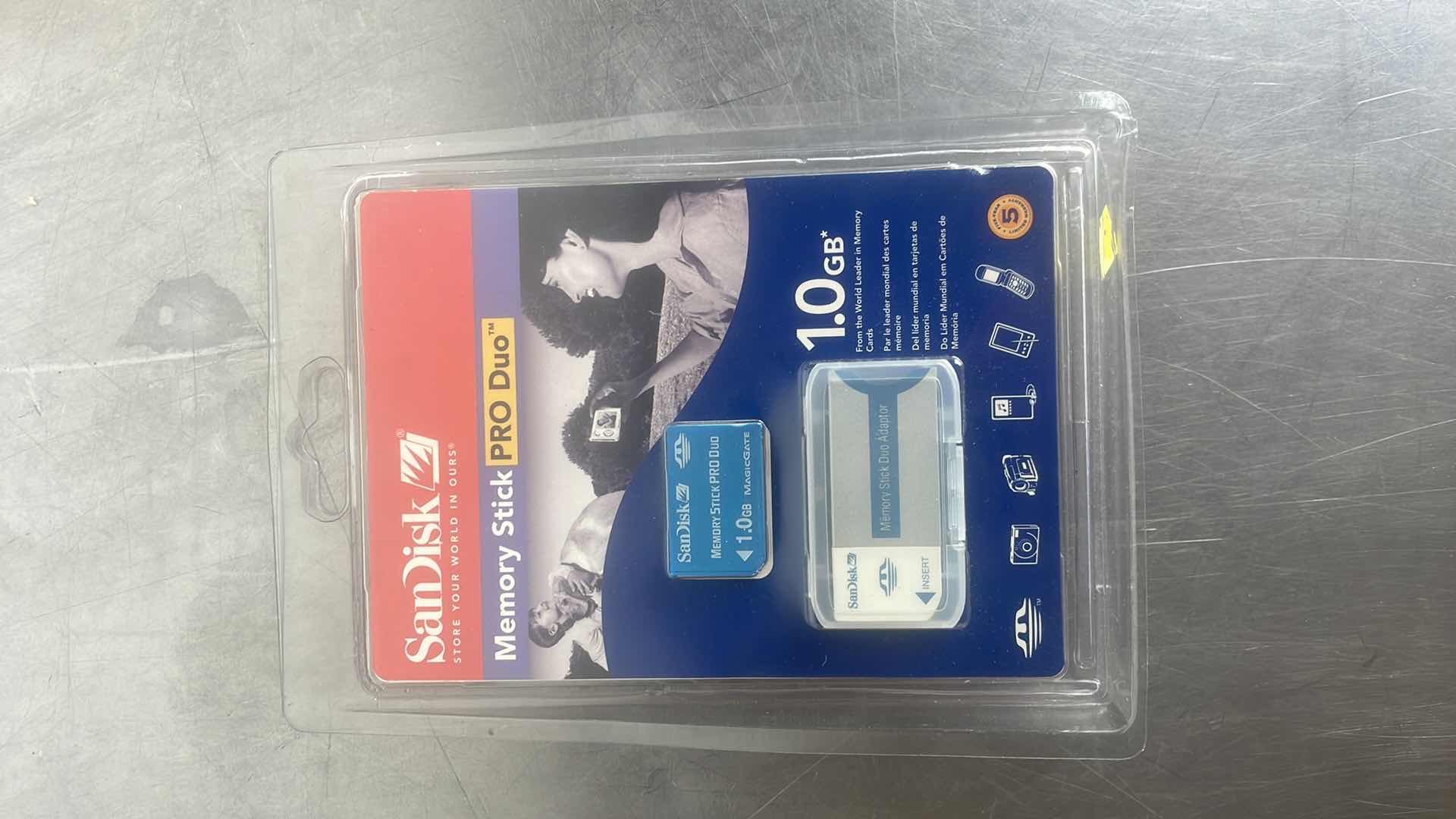 Photo 1 of SANDISK 1GB MEMORY STICK PRO DUOPRO- SDMSPD-1024-A10