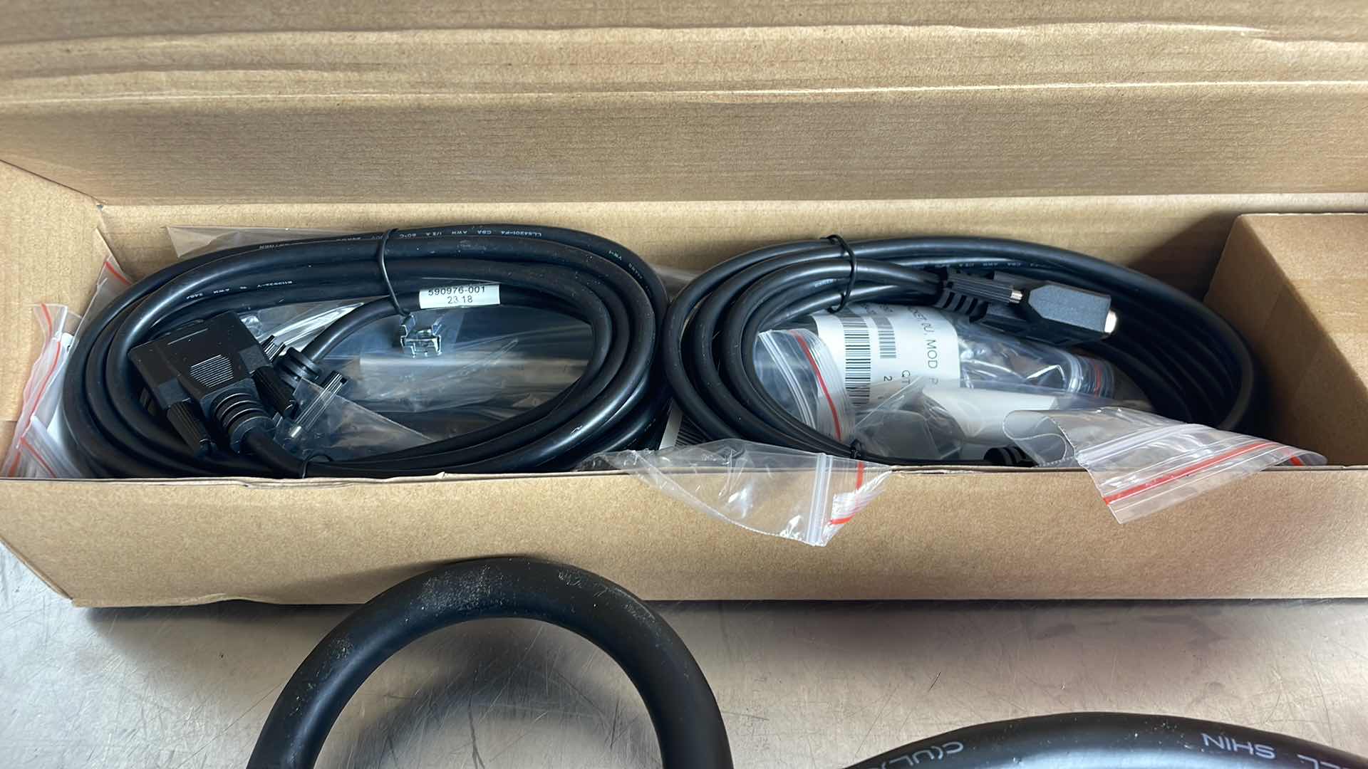 Photo 3 of HP AF520A INTELLIGENT MODULAR POWER DISTRIBUTION UNIT