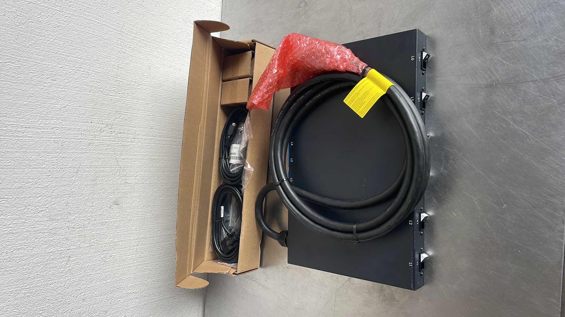 Photo 1 of HP AF520A INTELLIGENT MODULAR POWER DISTRIBUTION UNIT