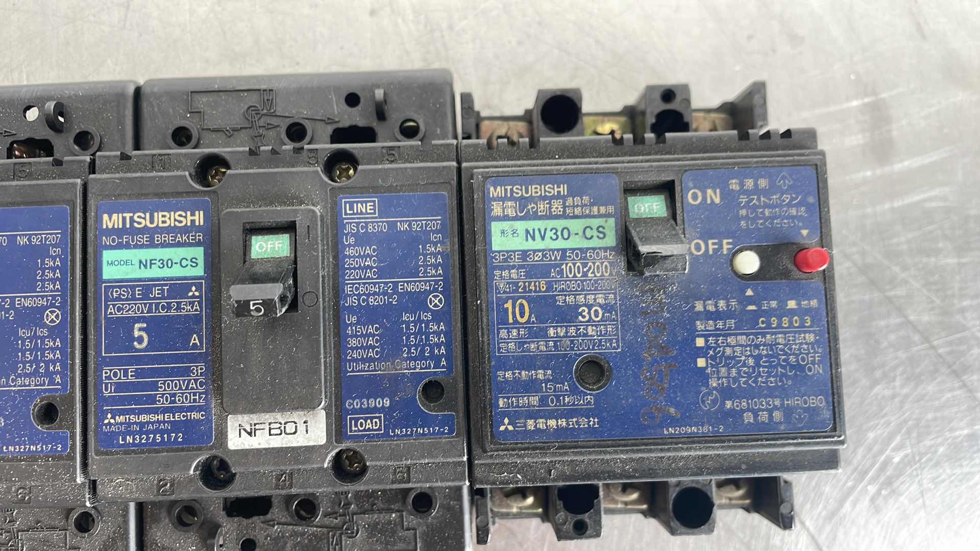 Photo 1 of MITSUBISHI
NO-FUSE BREAKER
MODEL NF30-CS, MITSUBISHI
NV30- CS,