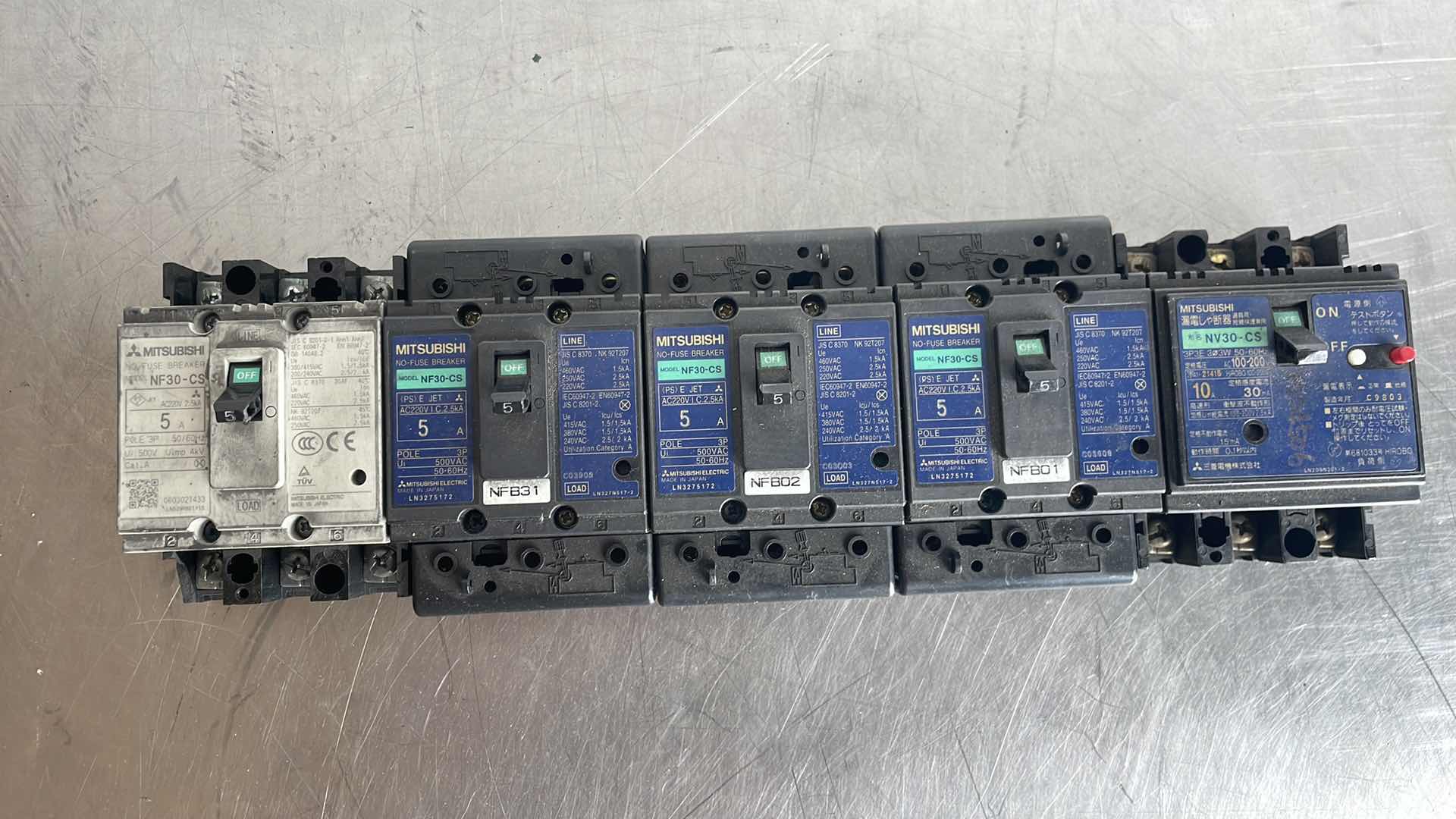 Photo 1 of MITSUBISHI
NO-FUSE BREAKER
MODEL NF30-CS, MITSUBISHI
NV30- CS,