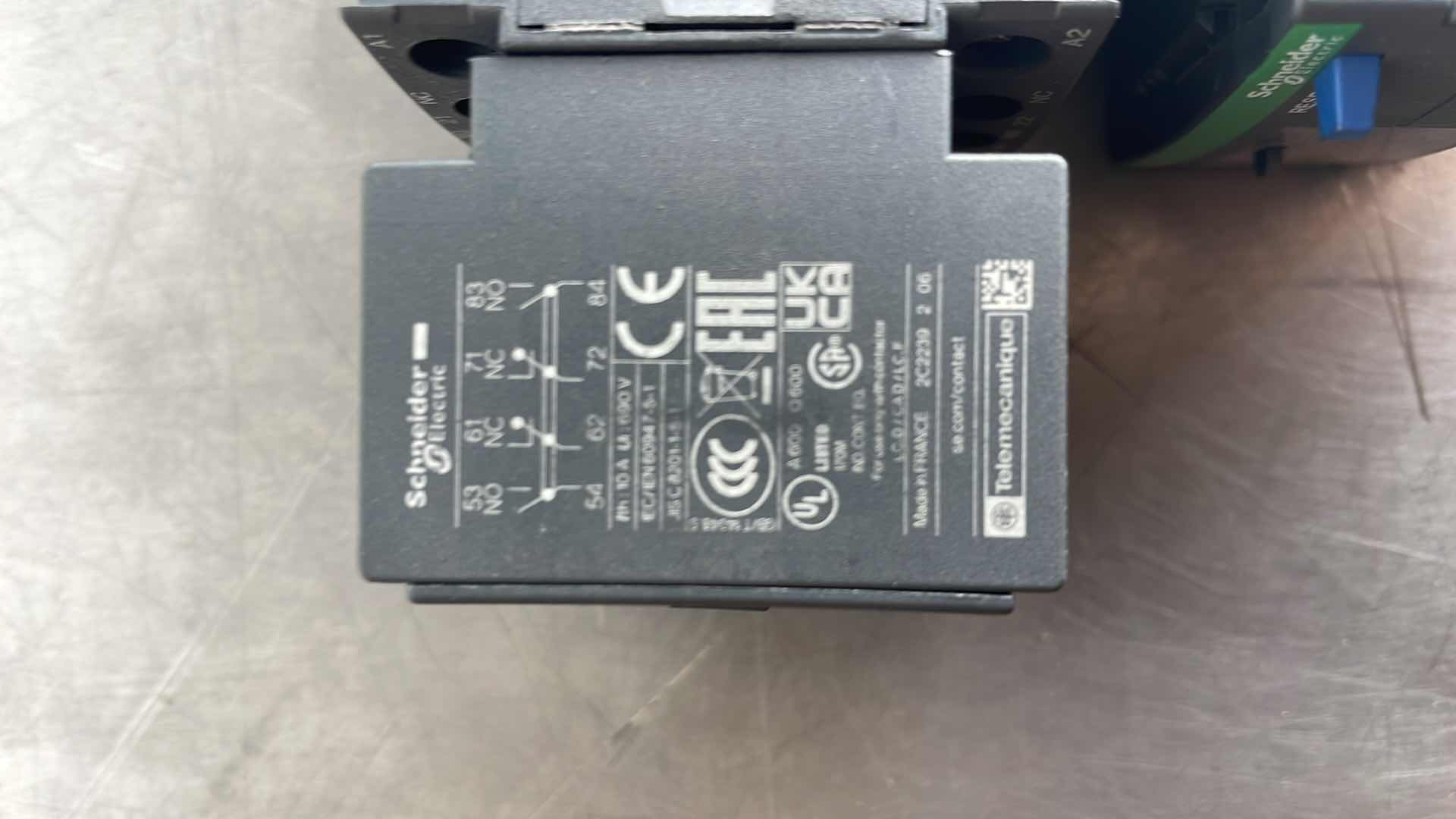 Photo 1 of SCHNEIDER ELECTRIC PARTS