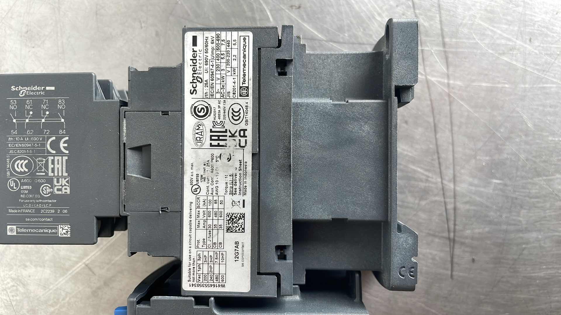 Photo 1 of SCHNEIDER ELECTRIC PARTS