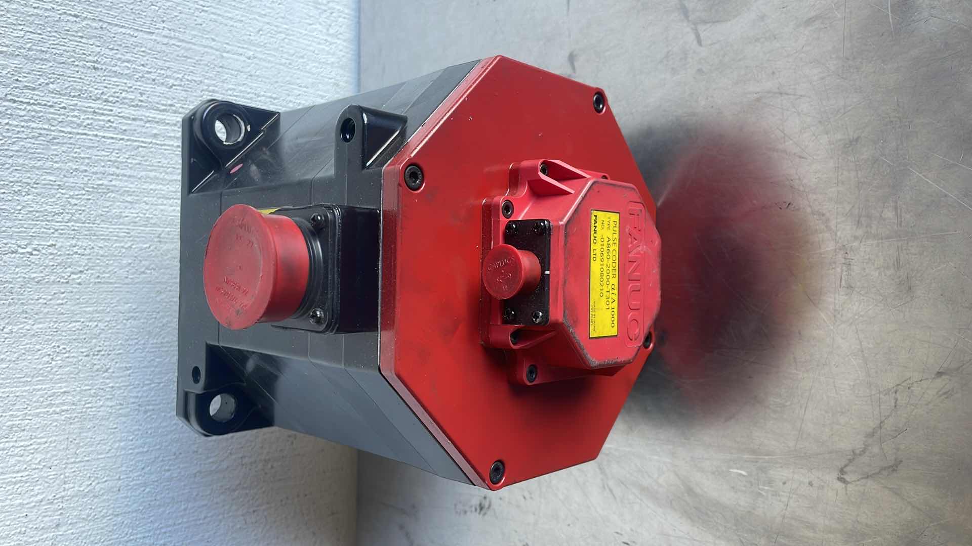 Photo 1 of FANUC A06B-0243-B100 SERVO MOTOR 3.0K 141V W/ A860-2000-T301 ENCODER