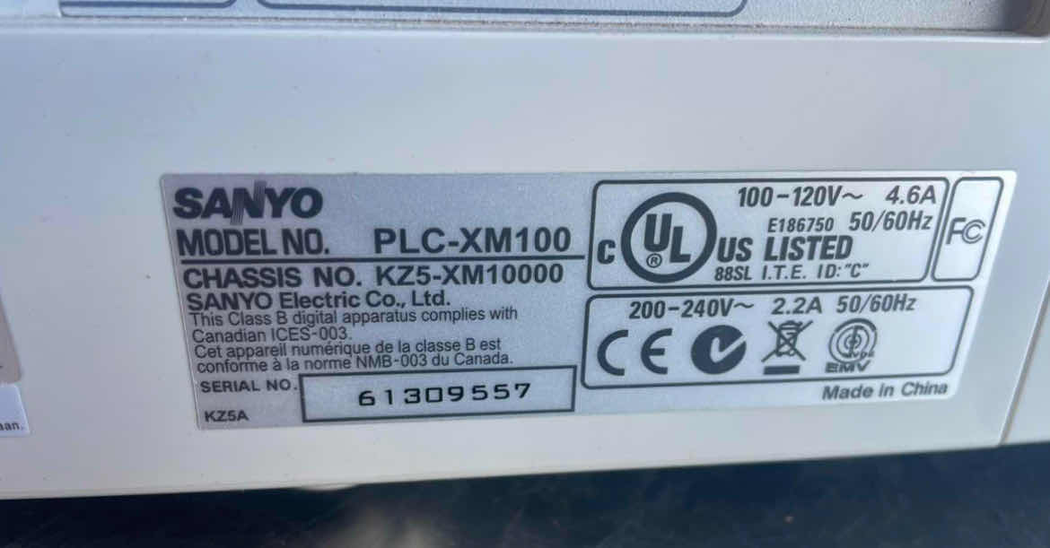 Photo 1 of SANYO XGA PROJECTOR PLC-XM100