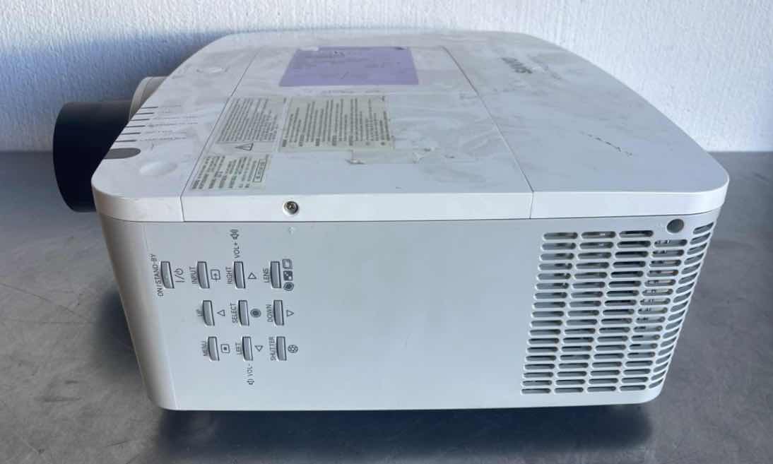 Photo 1 of SANYO XGA PROJECTOR PLC-XM100