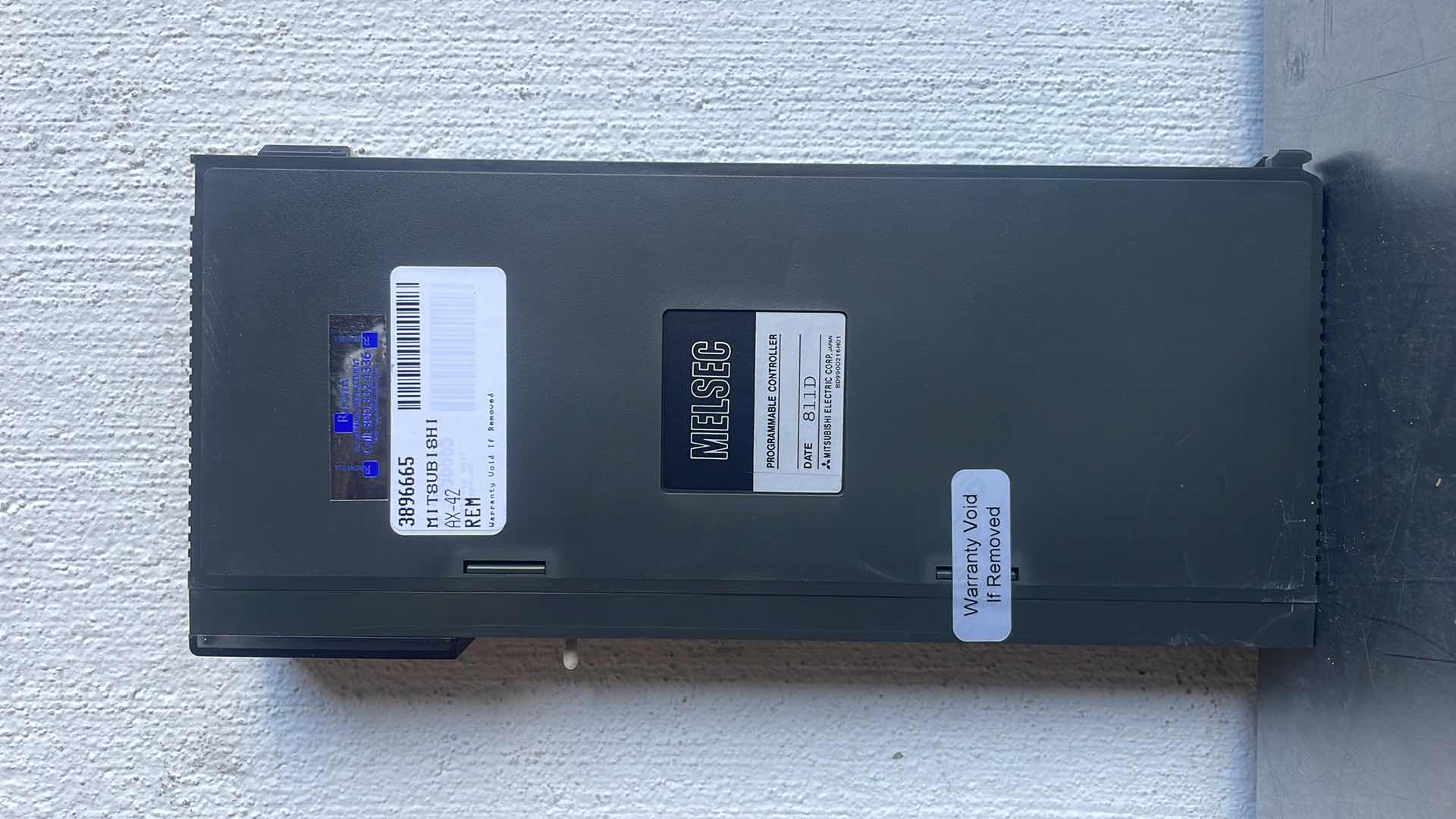 Photo 2 of MITSUBISHI AX42 MELSEC-A SINK LOADING INPUT MODULE