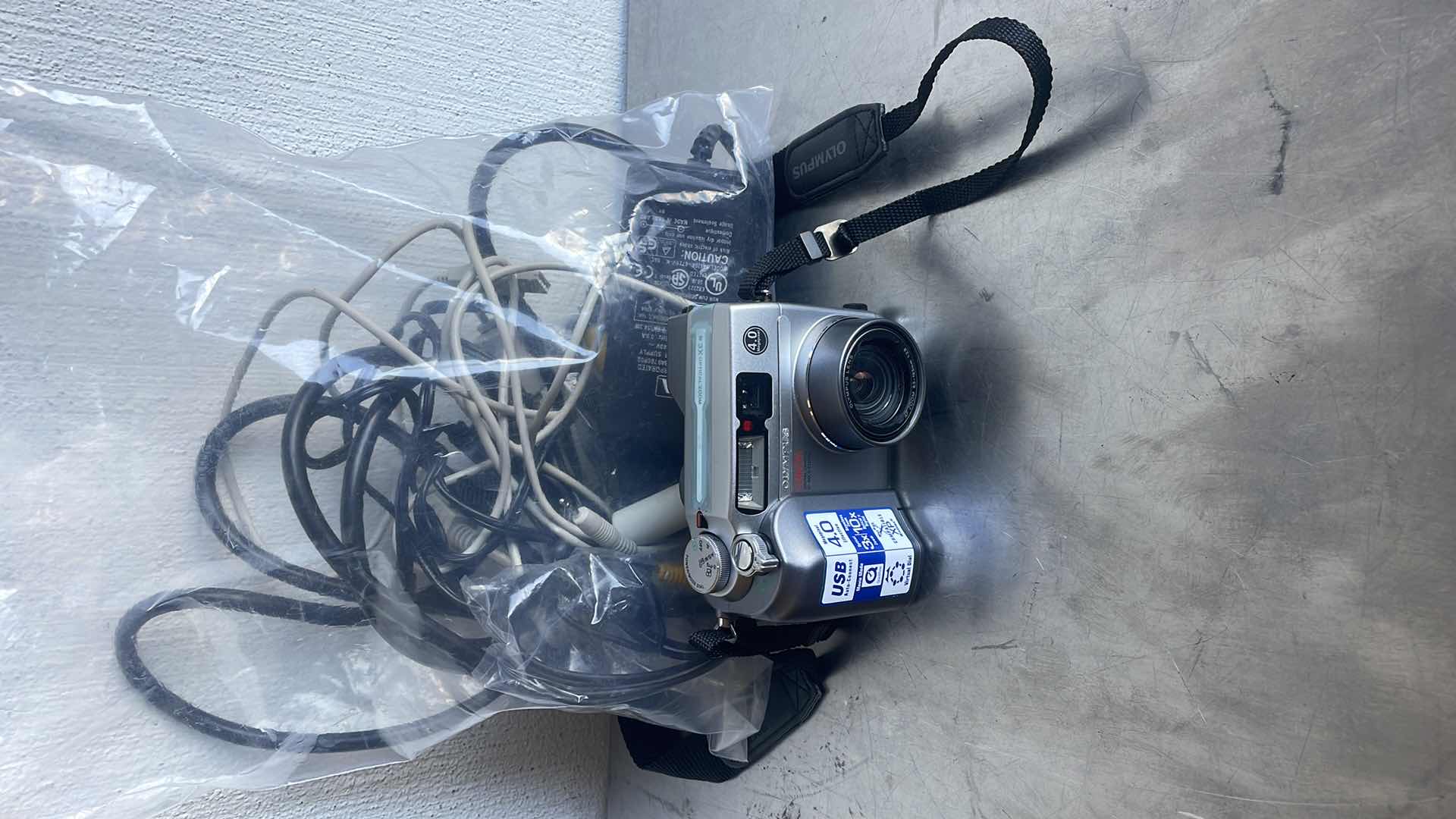 Photo 1 of OLYPMUS CAMEDIA DIGITAL CAMERA C-4000 ZOOM PLUS ALL WIRING