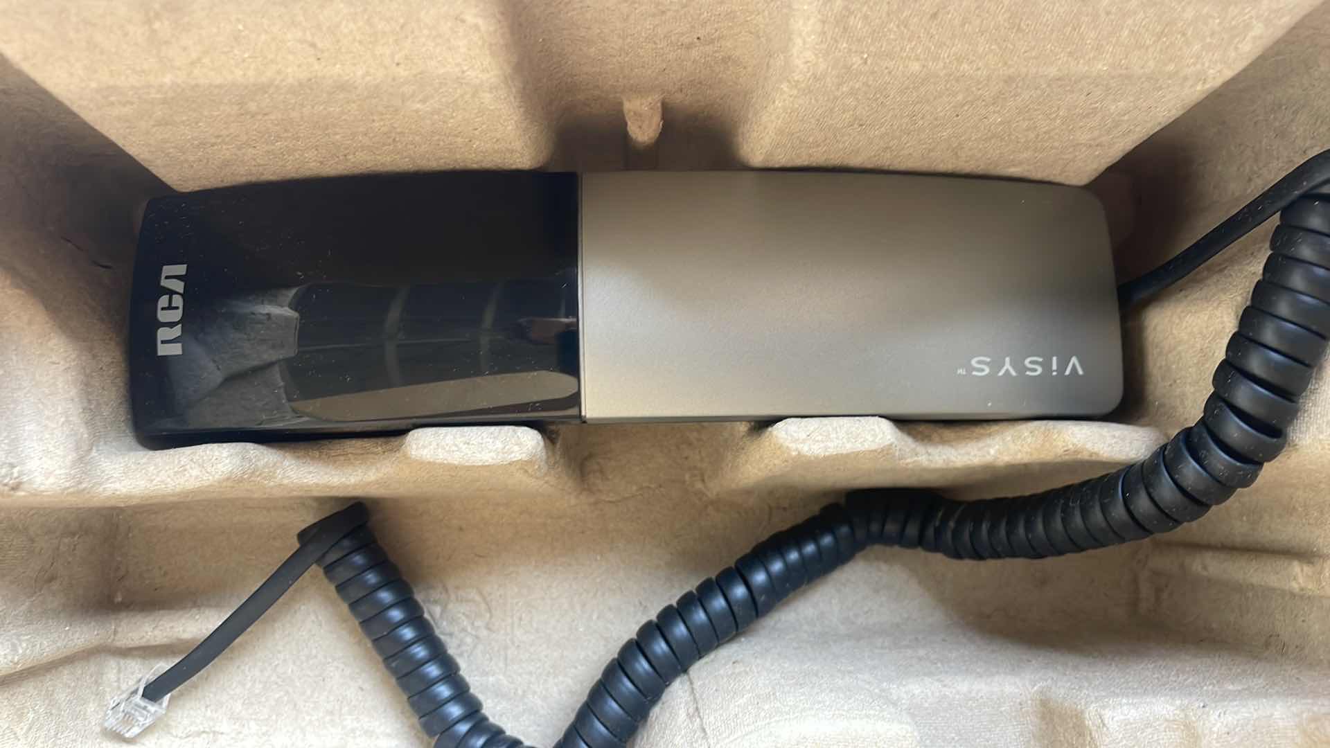 Photo 2 of RCA VISYS 25424RE1 4-LINE EXPANDABLE SYSTEM SPEAKERPHONE