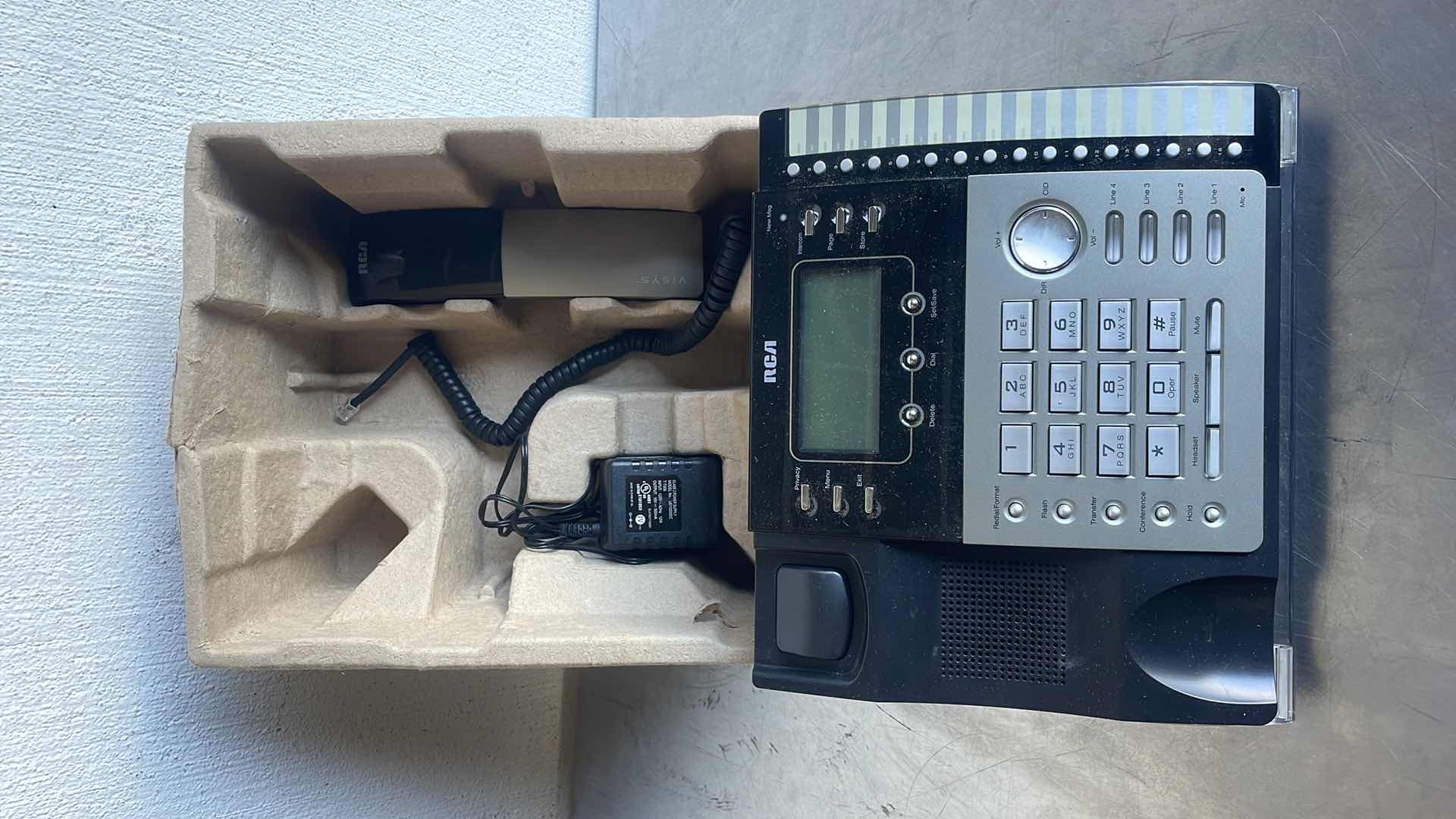 Photo 1 of RCA VISYS 25424RE1 4-LINE EXPANDABLE SYSTEM SPEAKERPHONE