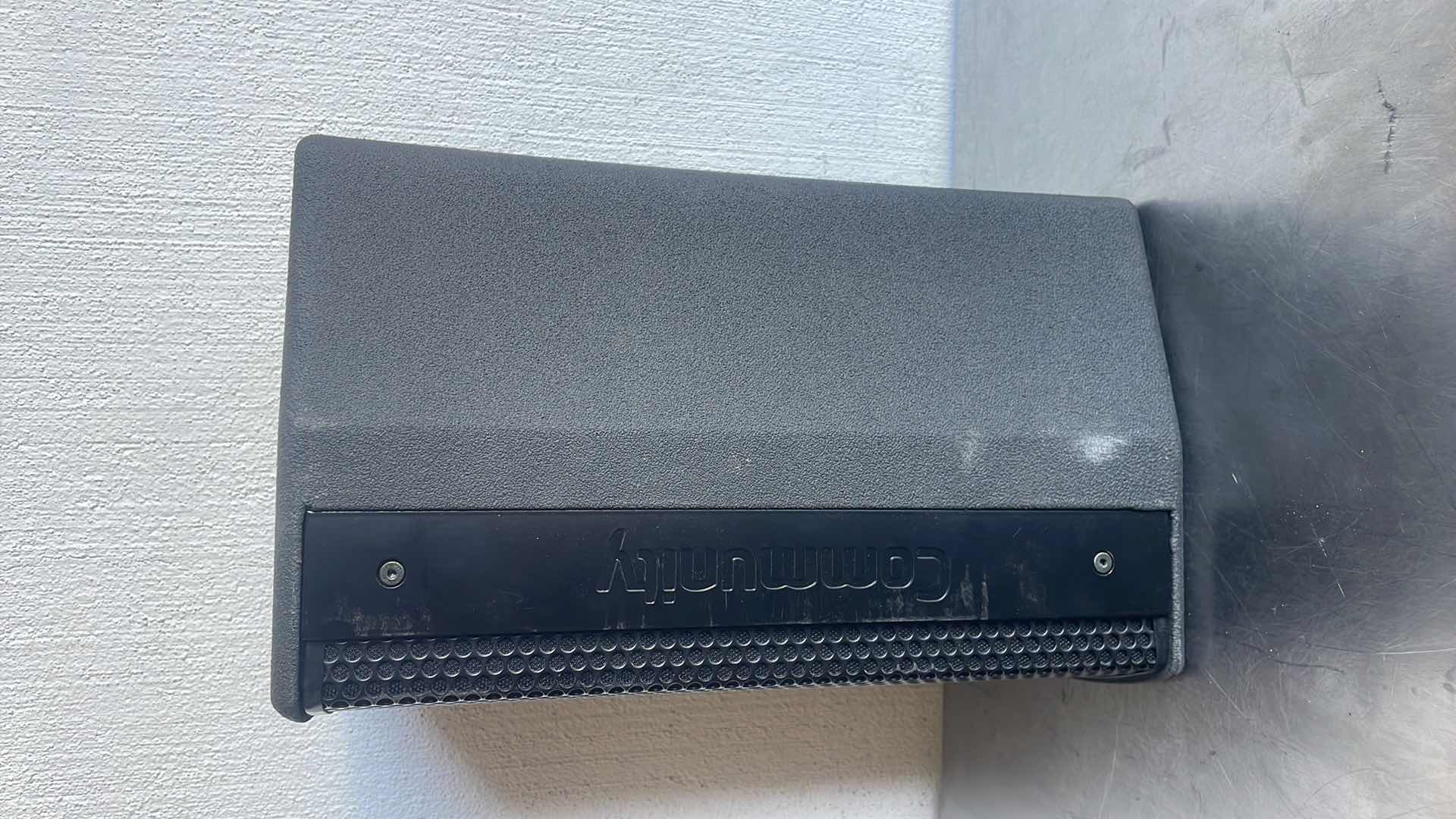 Photo 1 of BIAMP COMMUNITY IC6-1062/00 HIGH OUTPUT 6.5-INCH 2-WAY 100 X 100 INDOOR SPEAKER (BLACK)