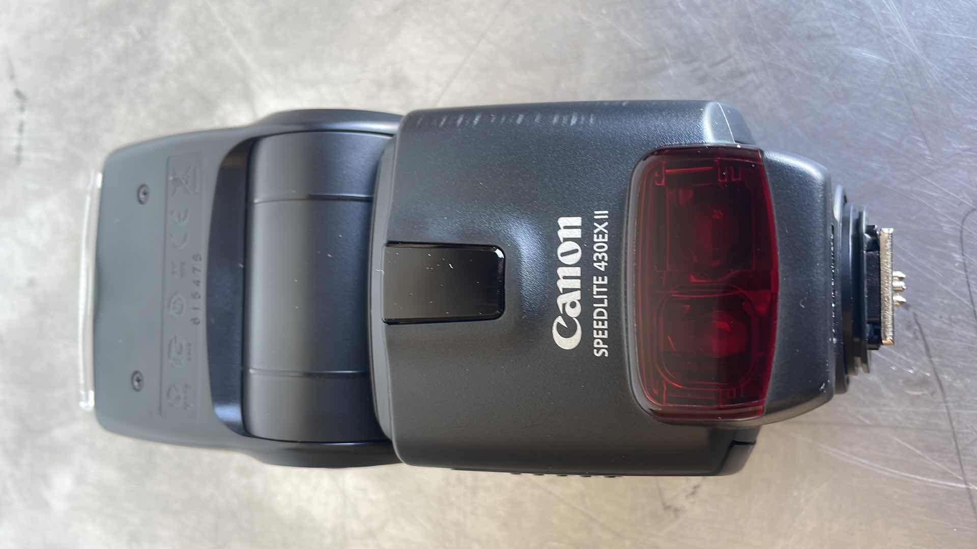 Photo 1 of CANON SPEEDLITE 420EX II WITH CASE