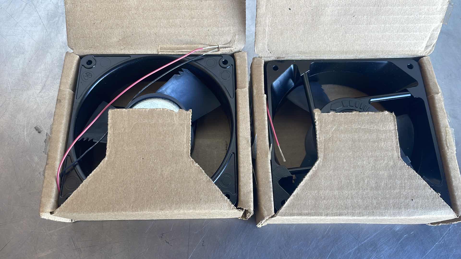 Photo 1 of CIRCULATING FAN MD48B1 2 PCS