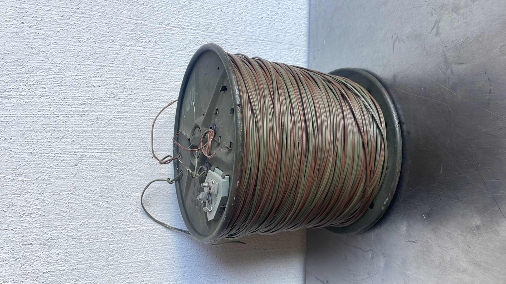 Photo 1 of MILITARY TELEPHONE RADIO WIRE SPOOL
WF16U, 6145-01-259-9203