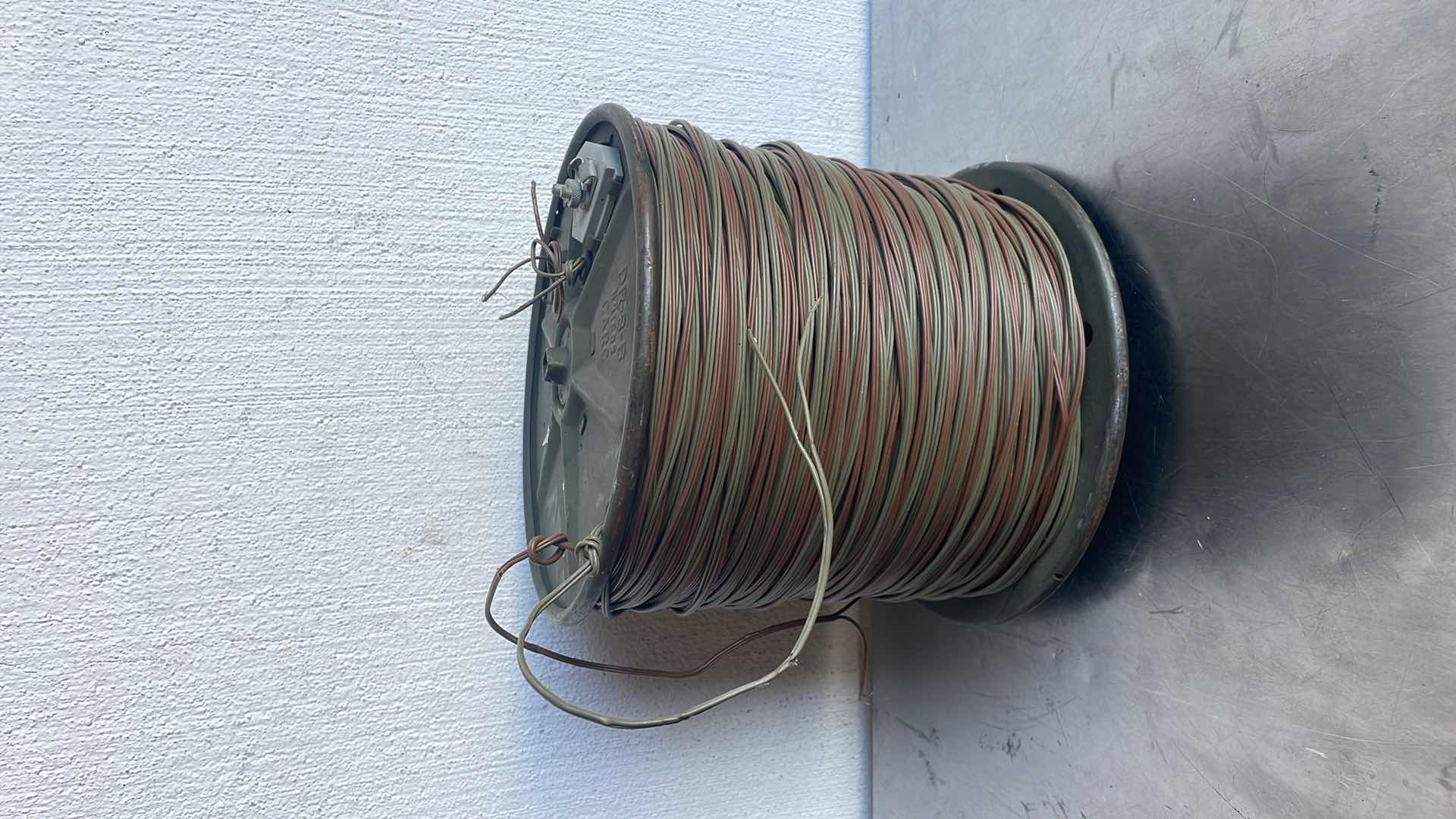 Photo 1 of MILITARY TELEPHONE RADIO WIRE SPOOL
WF16U, 6145-01-259-9203