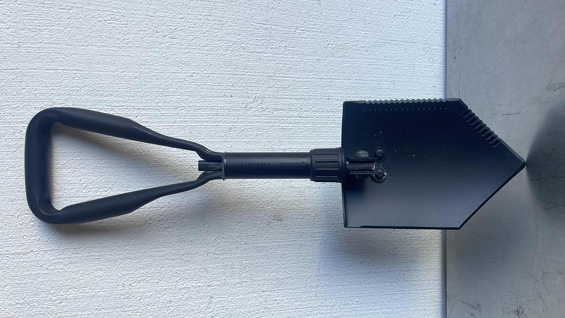 Photo 1 of ENTRENCHING SHOVEL