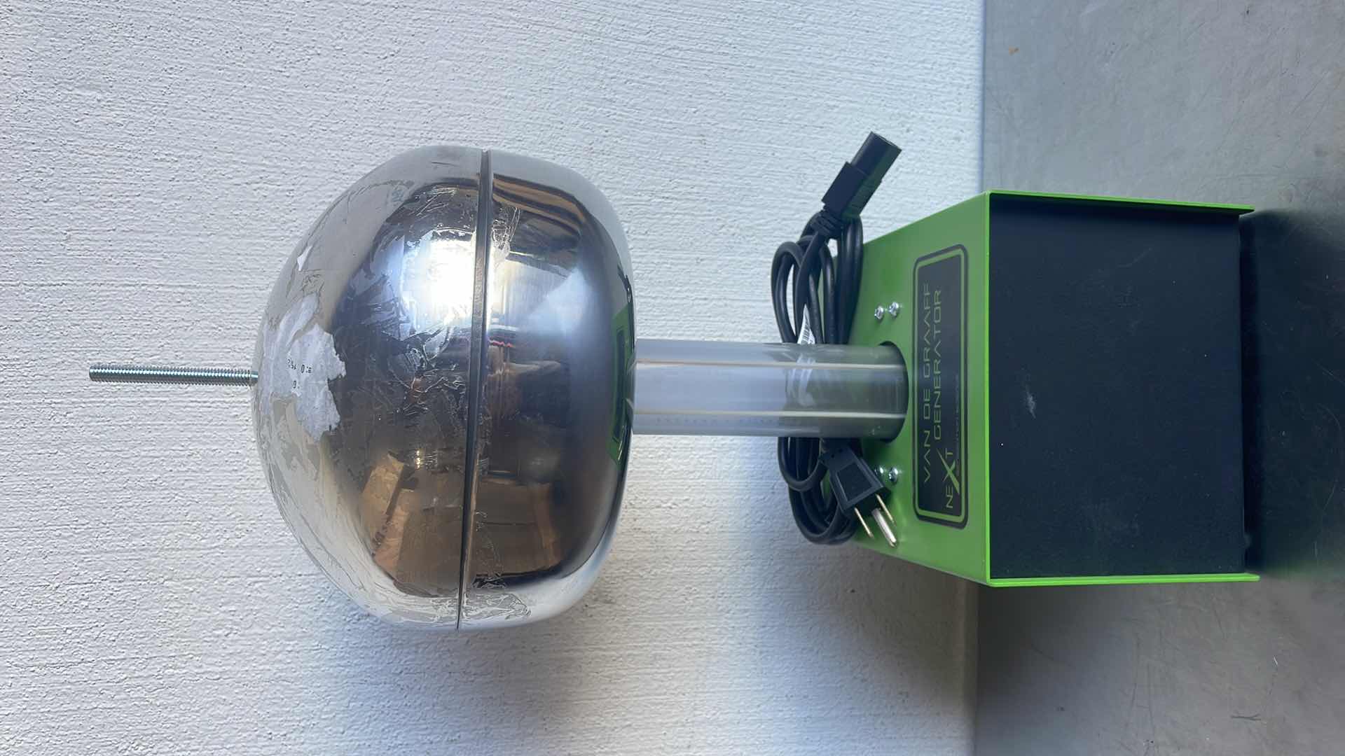 Photo 1 of VAN DE GRAAFF GENERATOR
