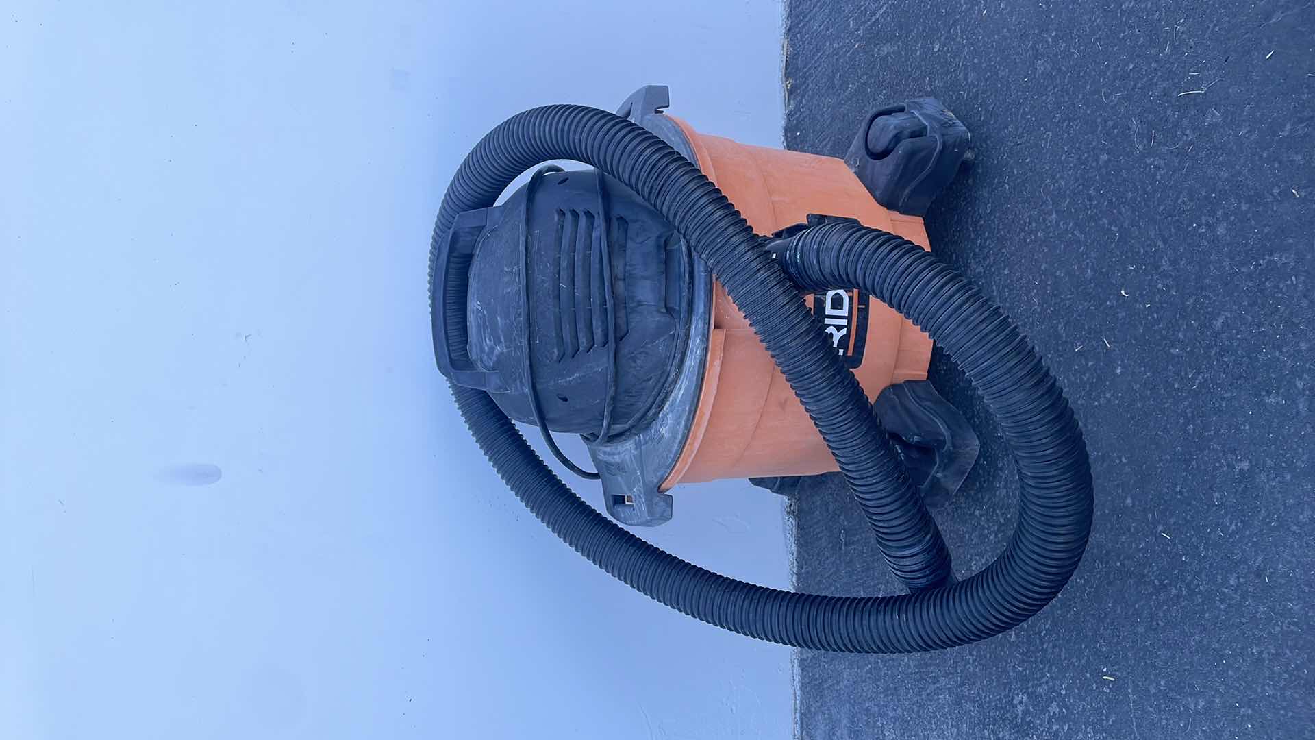 Photo 1 of RIDGID 6 GAL SHOP VAC