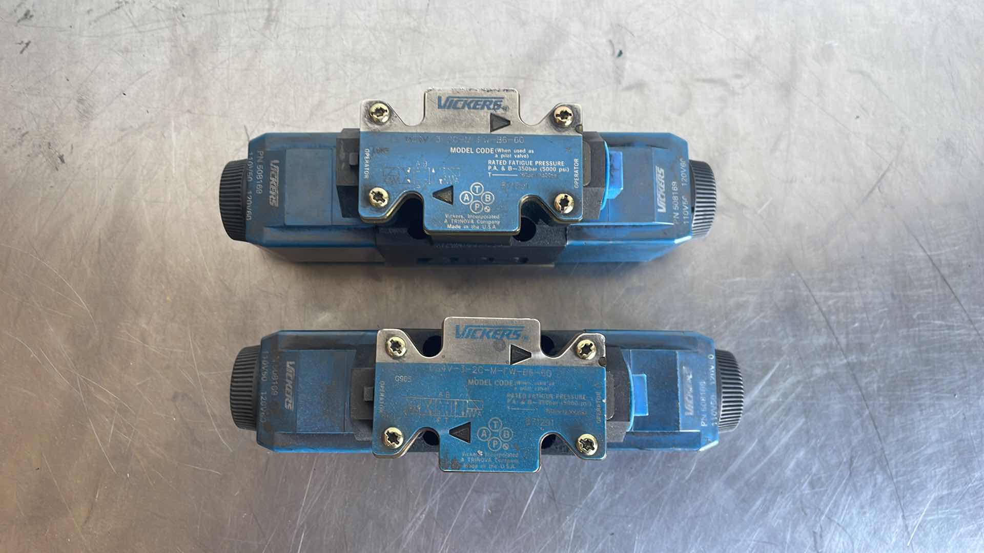 Photo 1 of VICKERS DG4V-3S-2C-M-FW-B5-60 DIRECTIONAL CONTROL VALVE 2 PCS