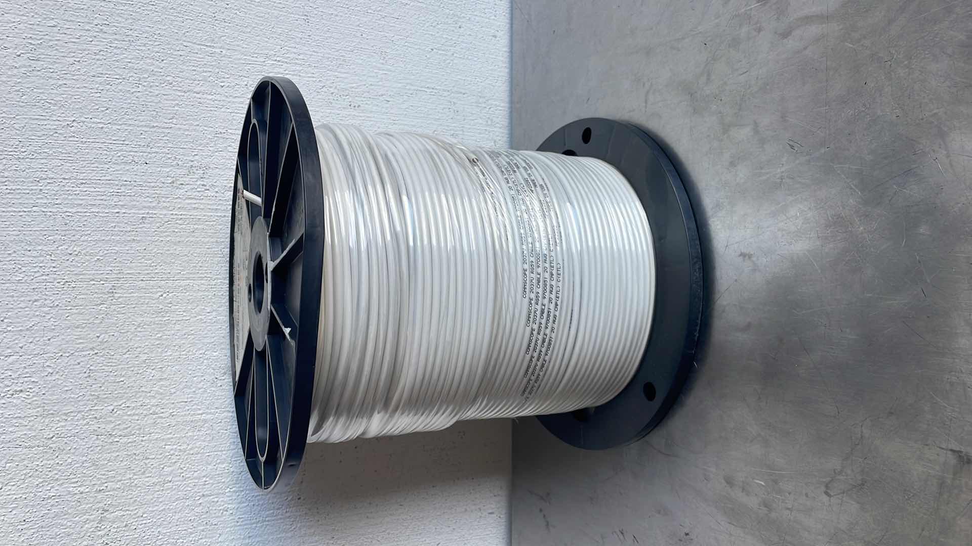 Photo 1 of COMMSCOPE 20AWG BARE COPPER 1000’