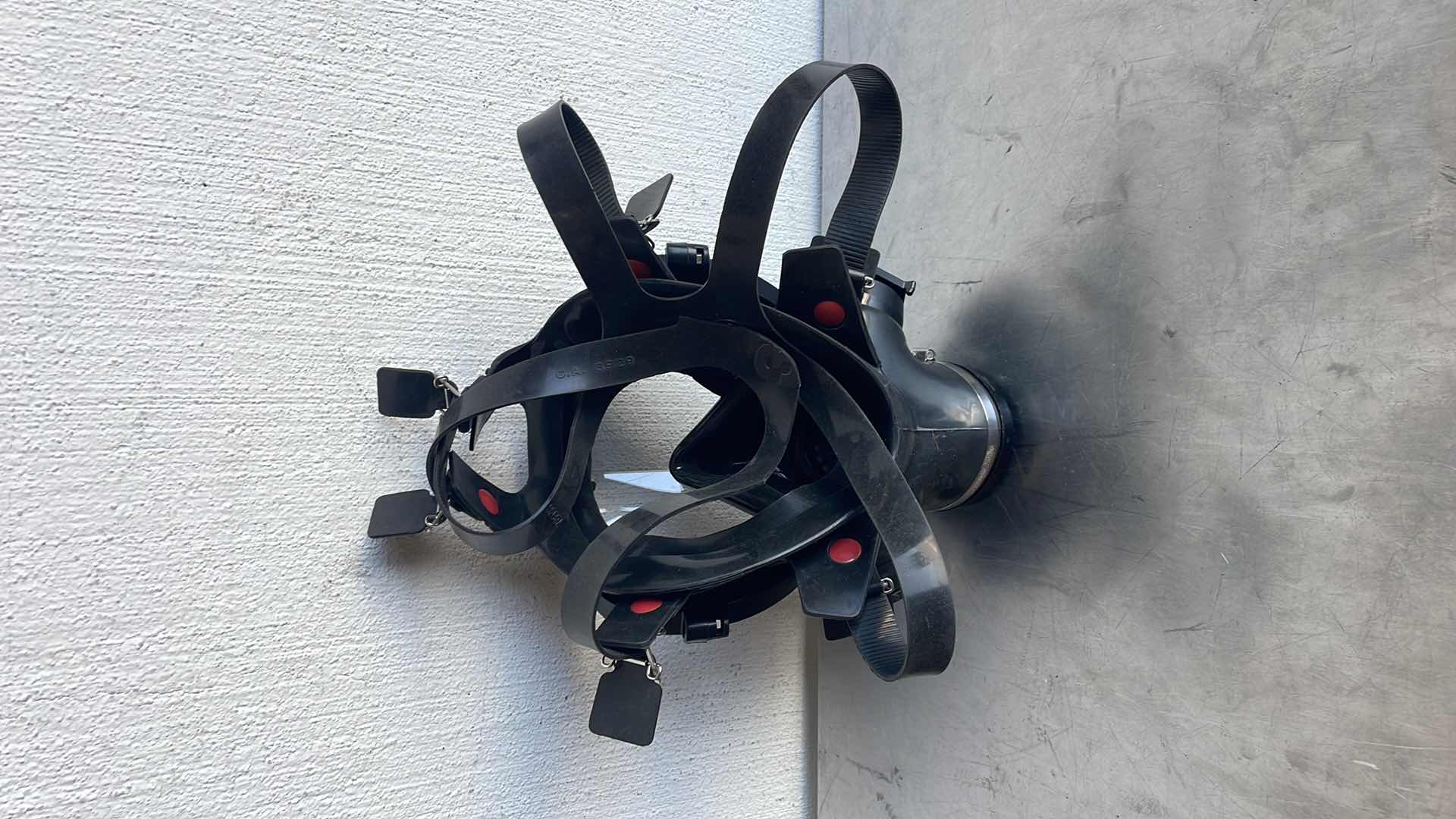 Photo 1 of 3M SAFETY 7800S SILICONE FULL
FACEPIECE RESPIRATORY PROTECTION -
SIZE SMALL